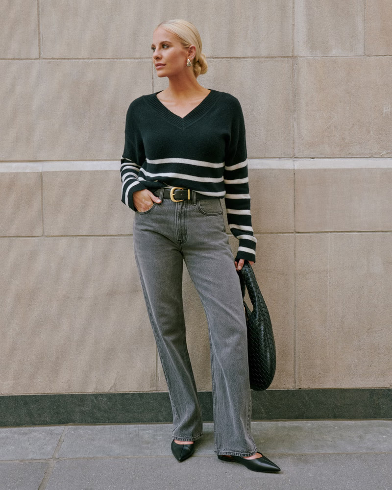 Merino Wool-Blend V-Neck Sweater | Abercrombie & Fitch (US)