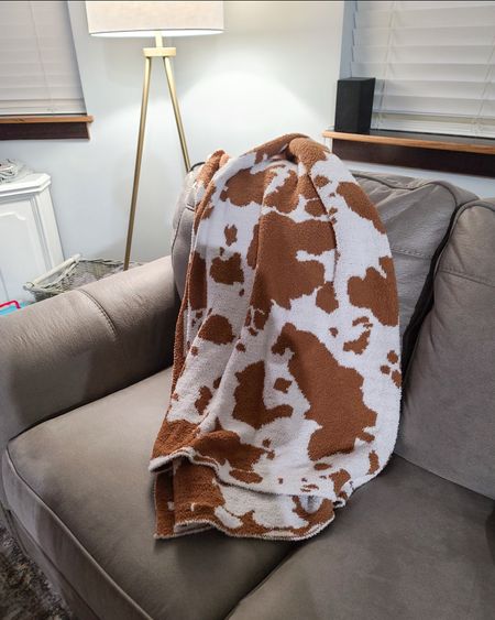 Coziest cow print blanket (feels like barefoot dreams blanket but only $16!!) 

