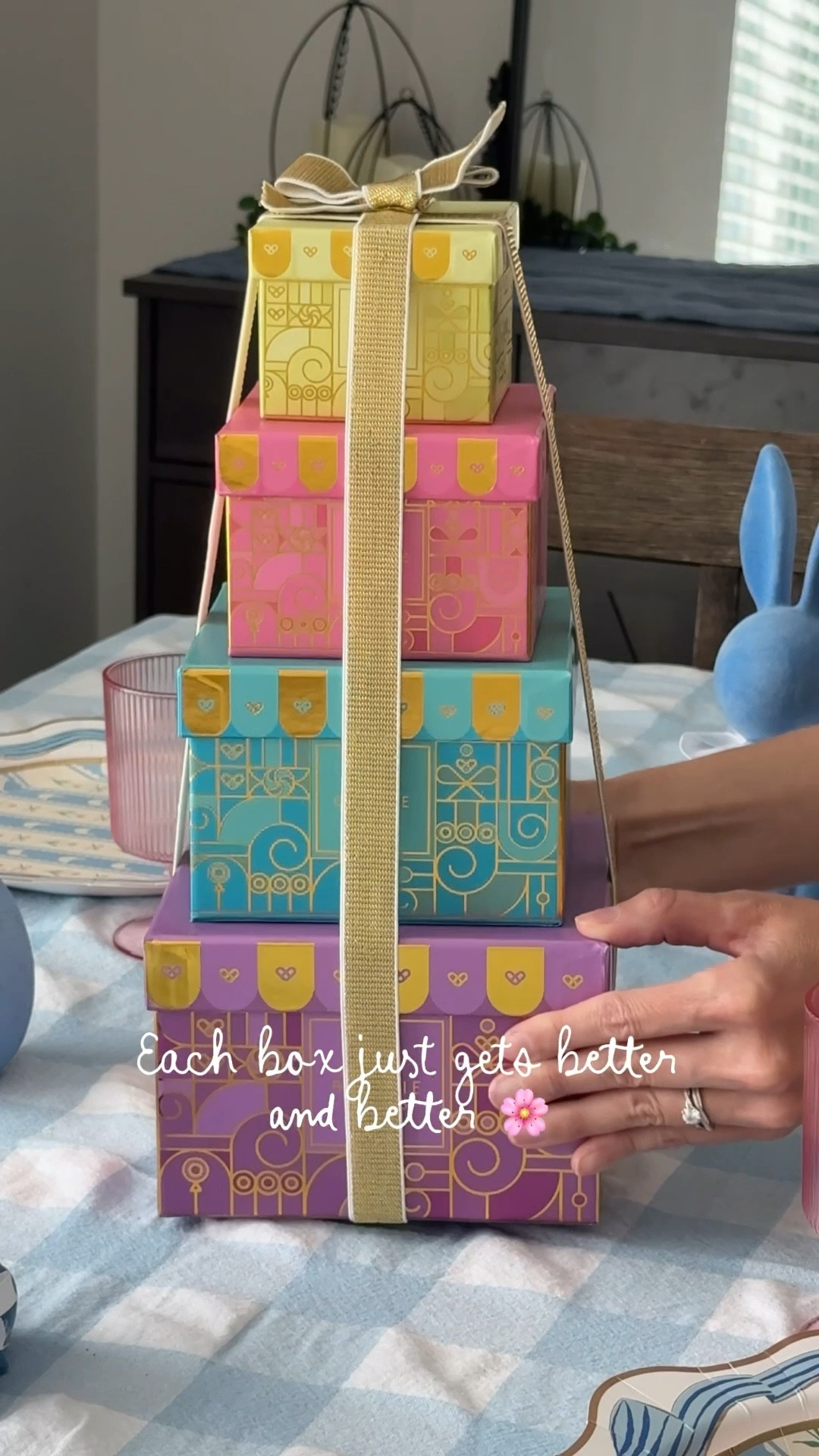Unboxing a little tower of sweetness 🌸

These four boxes = the dreamiest sweet tray. Each layer just gets batter and better. 
The easiest hosting glow up for your Spring gathering  