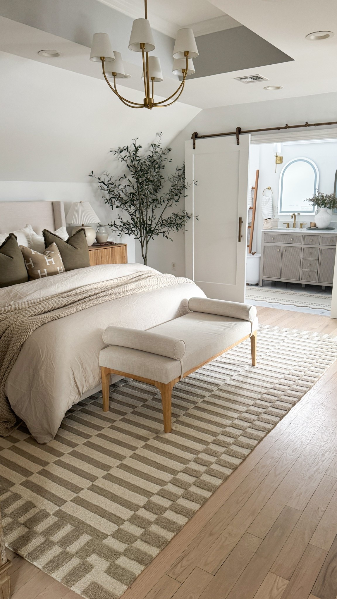 This @wayfair rug has completely transformed our bedroom! 🤍✨ I’ve had this beauty for a while now, and it’s still one of my all-time favorites. The neutral tones, the texture, and the cozy feel, it’s pure perfection! 

#wayfair #wayfairpartner #wayfairathome #bedroomdesign

#LTKHome #LTKStyleTip #LTKSpringSale