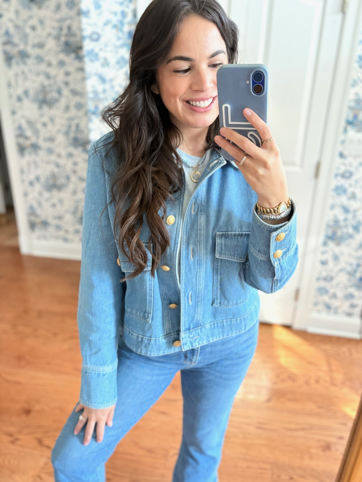 Classic, everyday outfit inspiration. I love denim on denim  

#LTKdayinmylife #LTKFindsUnder100 #LTKmomlife