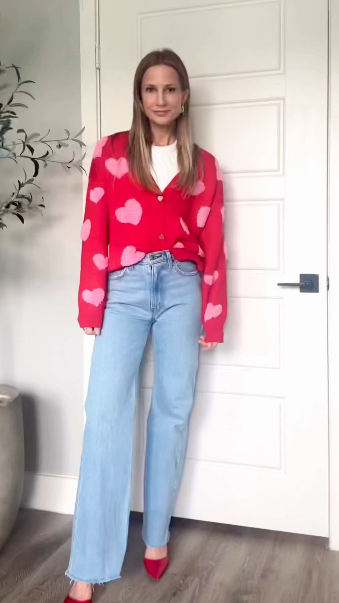 In love♥️ Perfect cozy casual cardigan for the holiday, under than $30. Follow me @definitely.nic for more style finds + outfit inspo✨
.
.
.
#stylingvideo #outfitinspo #outfitreel #stylereel #valentinesdayoutfit #springoutfit  #casualchic #newforspring #whattowear #targetstyle
Styling video, outfit ideas, spring fashion, new for spring, outfit video, what to wear to Valentine’s Day

#LTKMostLoved #LTKStyleTip #LTKOver40