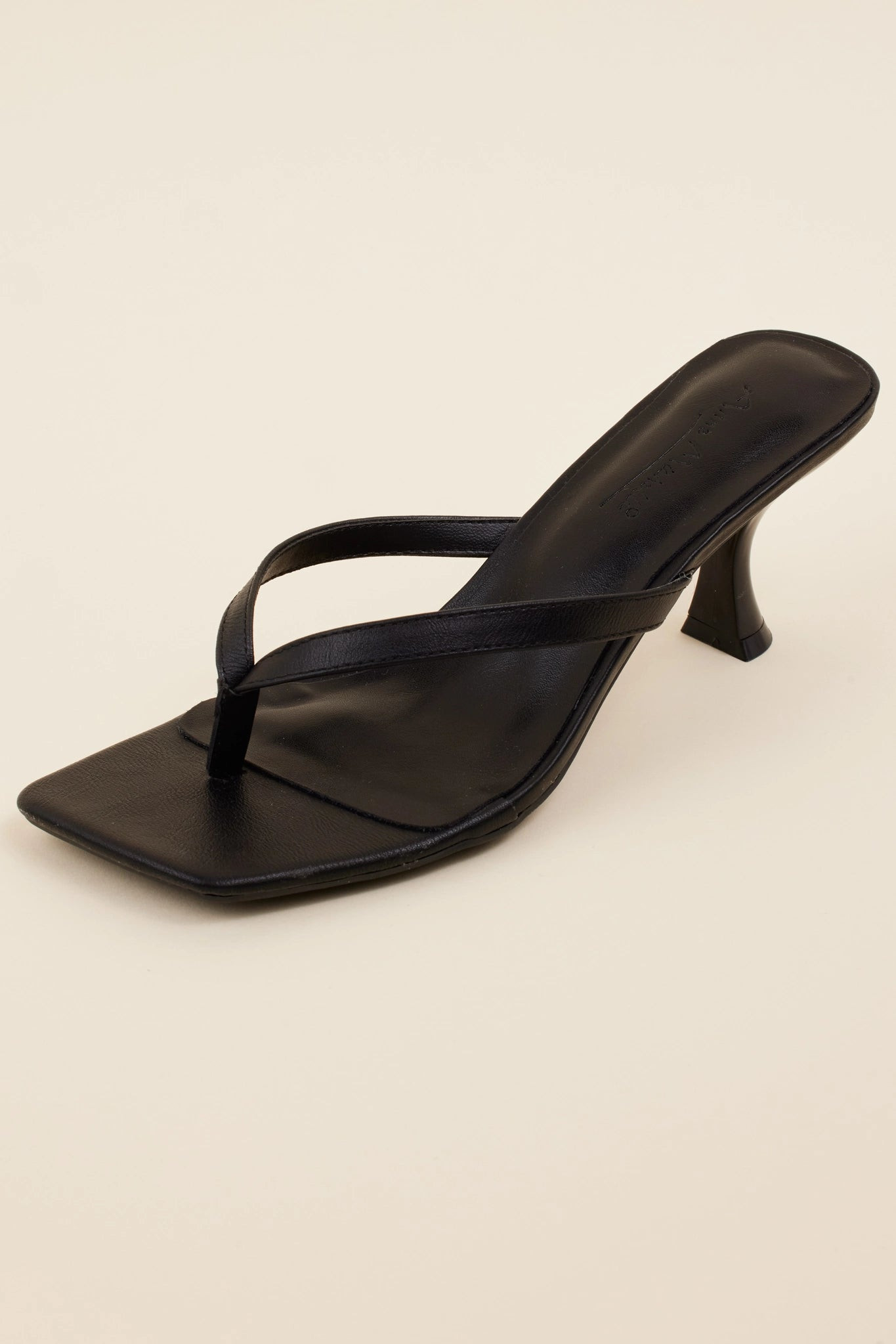 Lindy Heels- Black | Avara