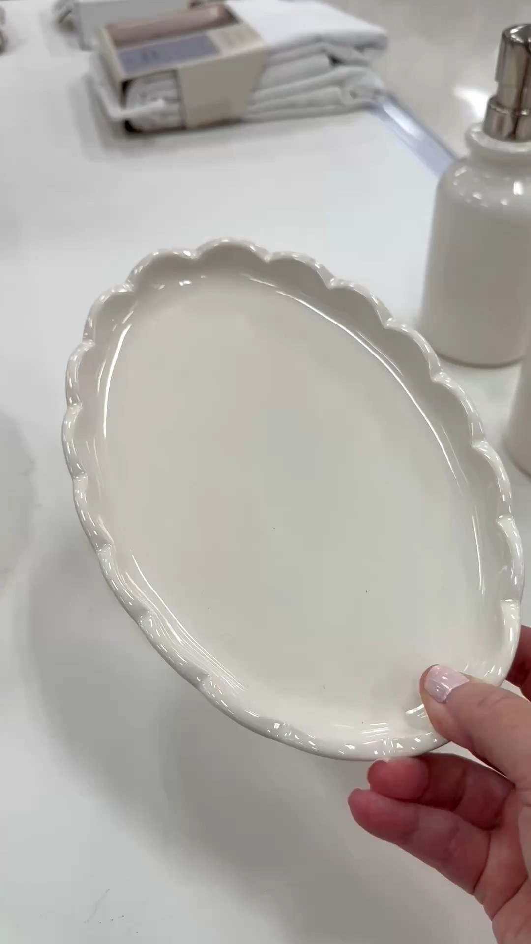 Spotted new bathroom accessories. 🛁 Sweet tray for jewelry, perfume, and makeup…plus a matching soap pump. Also available: lidded canister.

#bathset #ceramicbathset #whitebathroomset #ceramictray #trinkettray #jewelrydish #soappump #soapholder #bathroomaccessories

#LTKHome