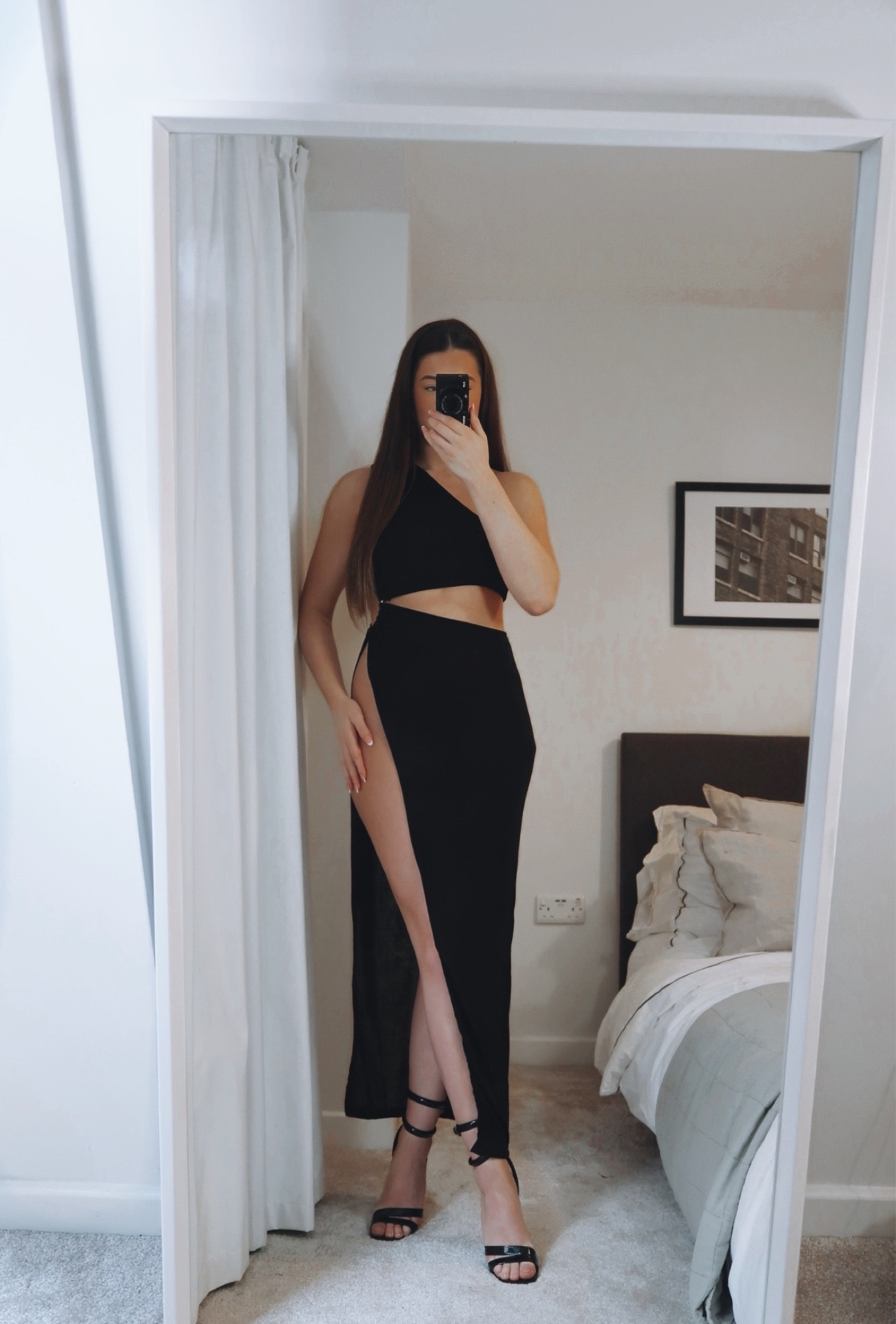 Beautiful long black dress with a side slit & heels 

Material is very stretch 

Size 8 (dress) 
Size 6 (shoes)

#LTKunder100 #LTKcurves #LTKFind