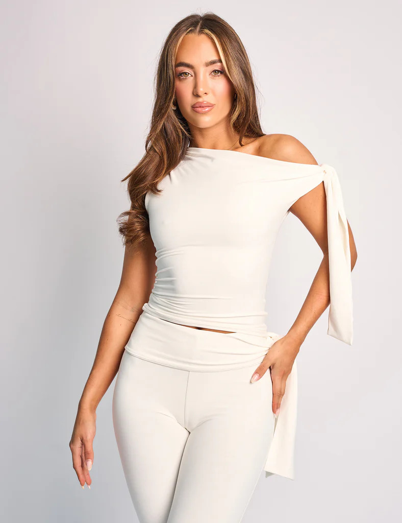 Knot Detail Asymmetric One Shoulder Luxe Slinky Top White | Public Desire