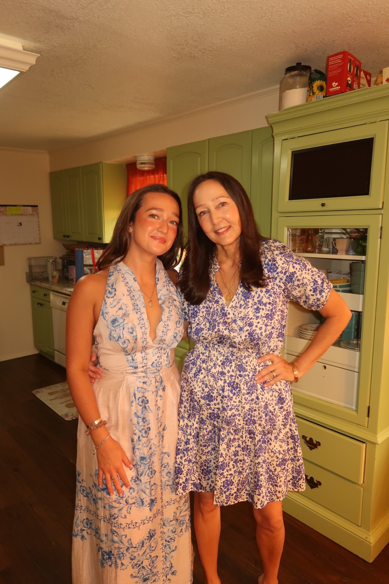 something blue bridal shower outfits!! 

#revolve #socialite #bridalshower #bluefloral

#LTKBeauty #LTKWedding #LTKStyleTip