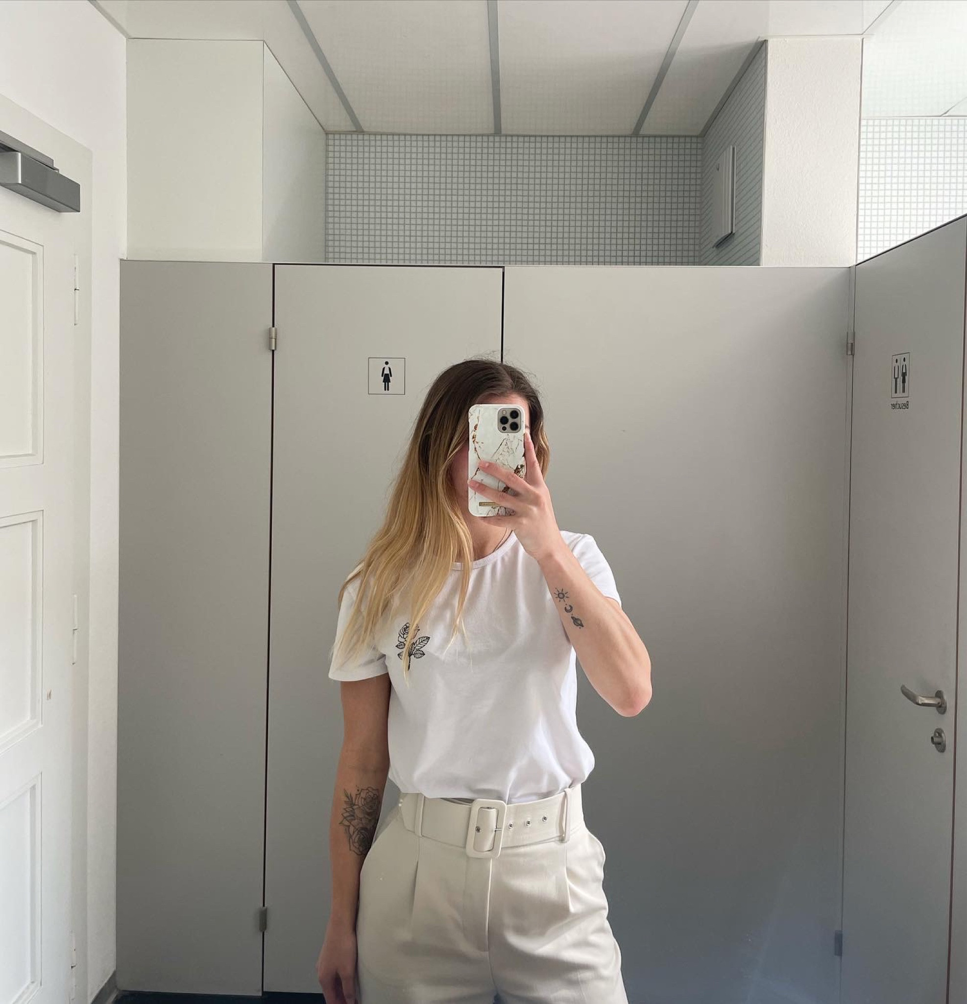 beige outfit for spring

🏷️ spring outfit, neutral outfit, wide leg trousers, tanktop, minimal style, minimal aesthetics, pinterest style

#springstyles #widelegtrousers #minimalaesthetic #minimalstyle #neutralstyle #outfits 

#LTKunder50 #LTKeurope #LTKSeasonal