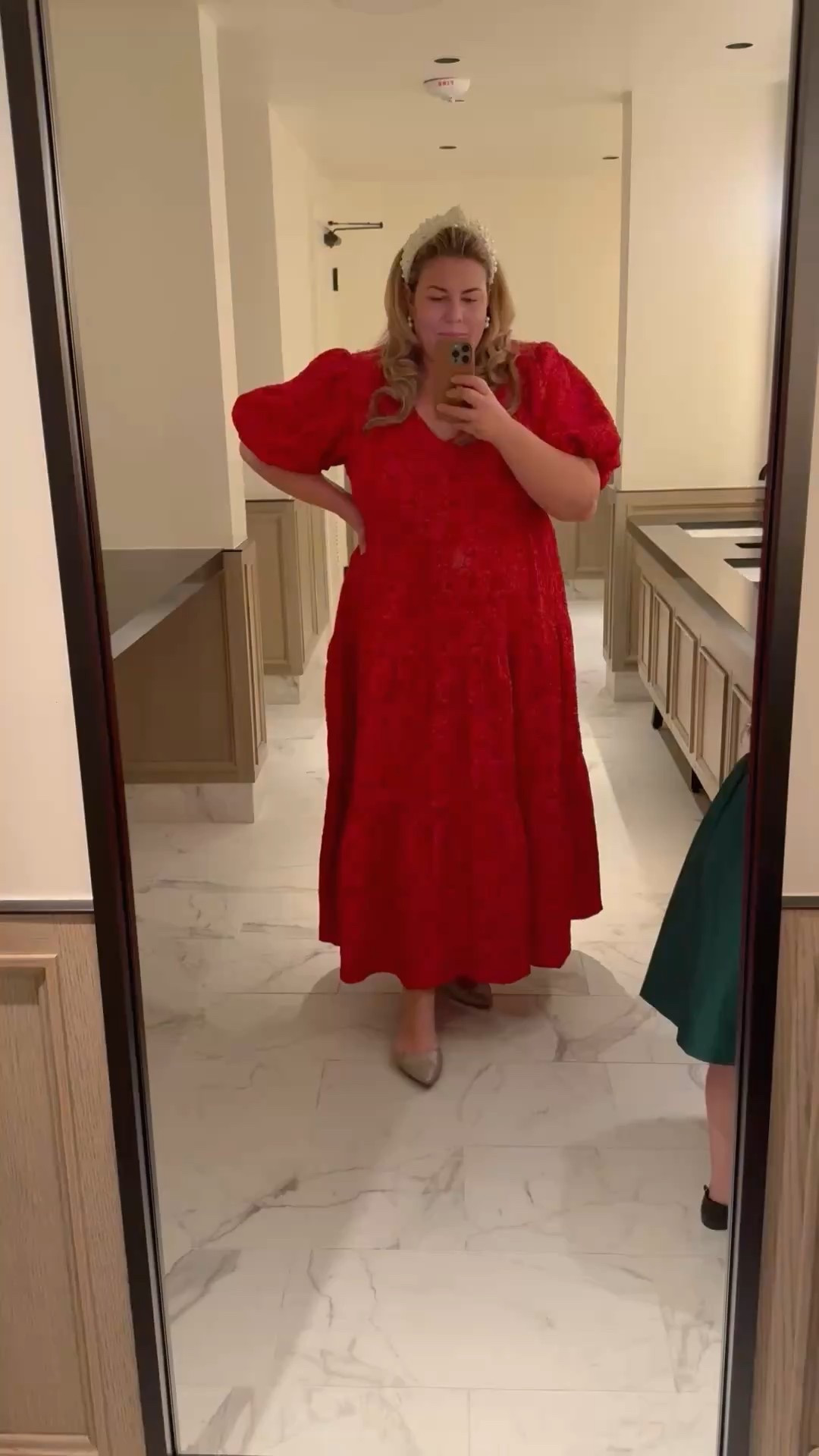 Affordable holiday dresses in standard and plus sizes. 

#LTKPlusSize #LTKSeasonal #LTKHoliday