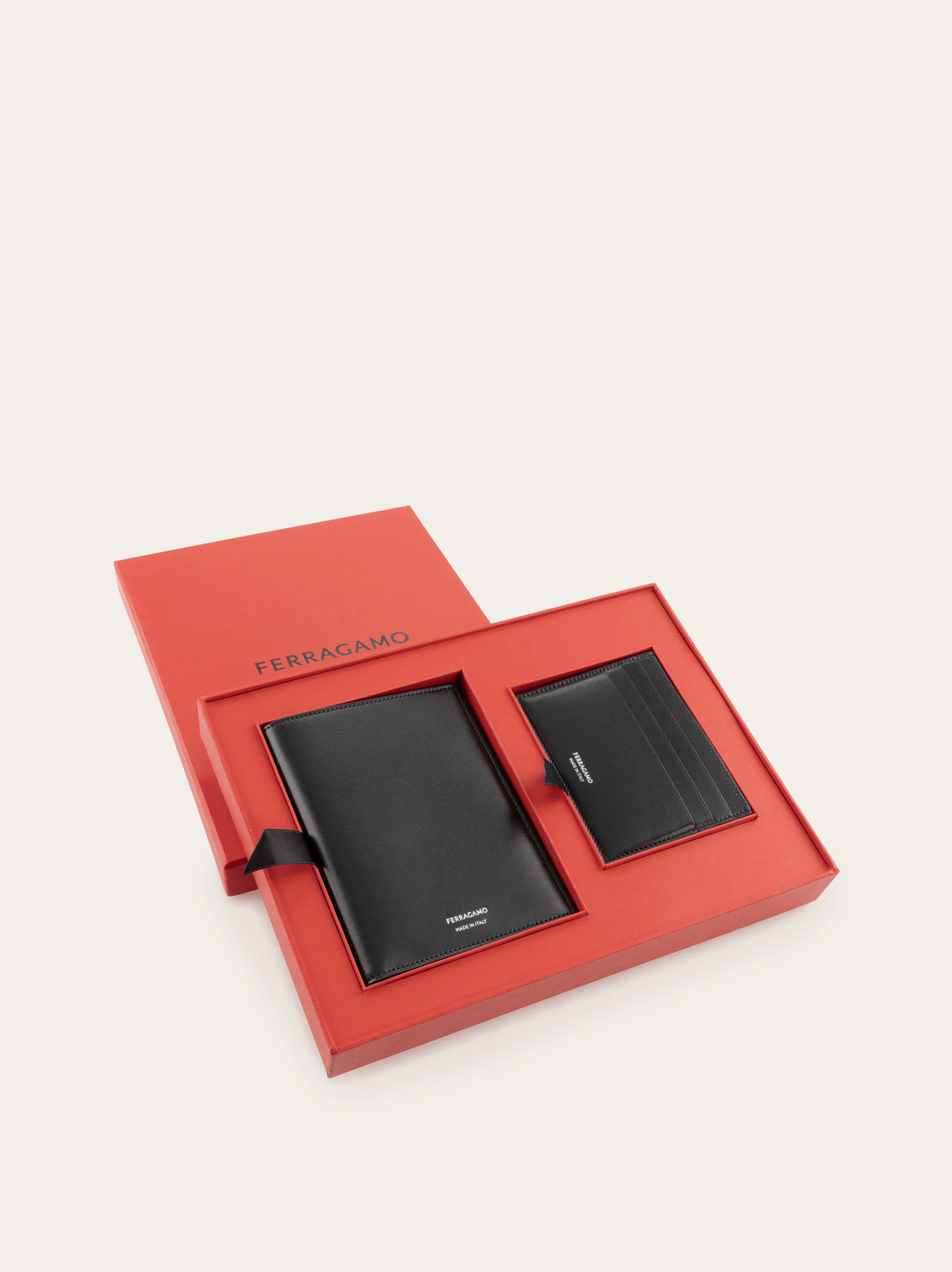 Ferragamo Men Document holder and card holder - Gift Set Black | Ferragamo