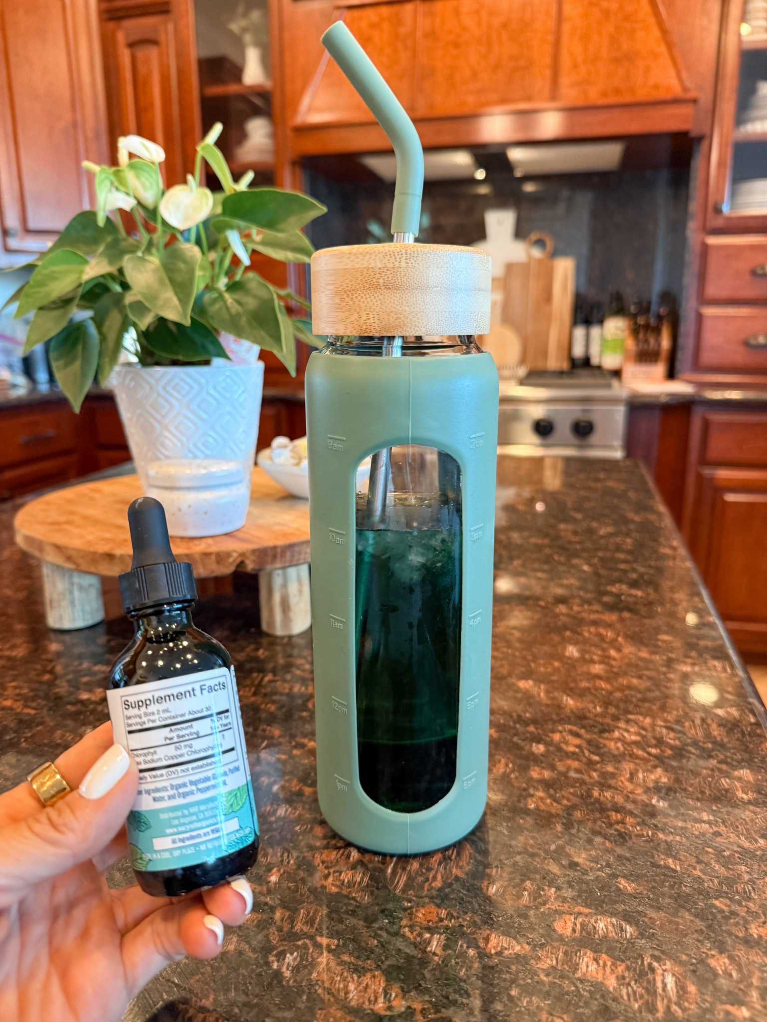 Start your day right! Perfect for morning hydration. Supports natural detox, Boosts energy & focus, Promotes clearer skin, Freshens breath from the inside out, Helps fight bloat. Love this glass water bottle with straw.


#LTKActive #LTKFindsUnder50 #LTKOver40