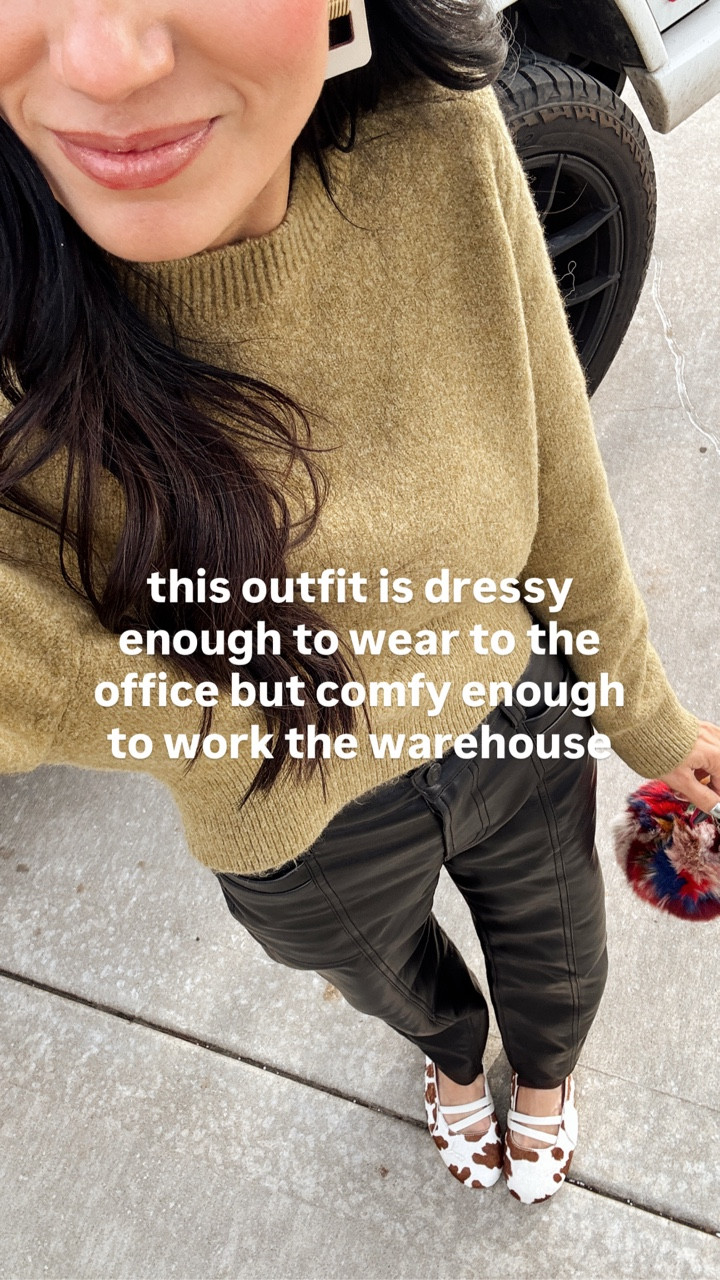 Friday fit check - so glad it’s the weekend! I’ll link all of these pieces- pants are so recommendable and so are the shoes. All of these basics are 👌