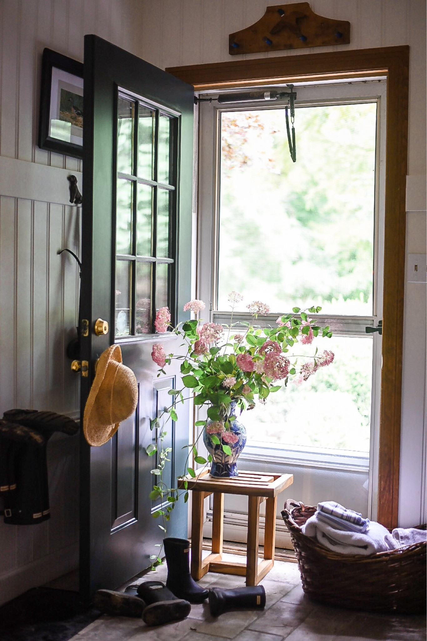 Classic homes are well-loved and lived in. 

#TelloandRose
#classichome
#homeinspo

#LTKFamily #LTKStyleTip #LTKHome