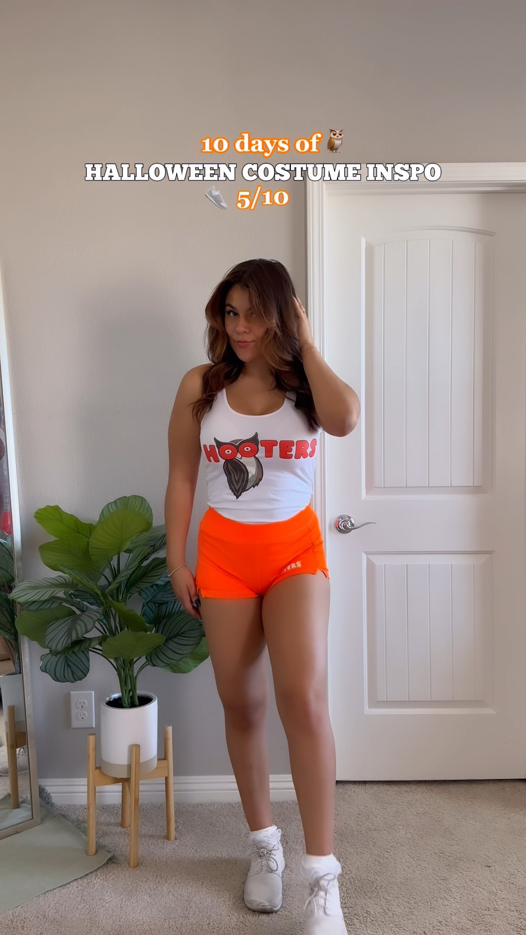 How To Dress Like Hooters Costume Guide For Cosplay & Halloween