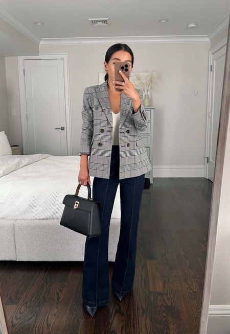 $50 off jackets & coats at Ann Taylor including my houndstooth blazer (ends Monday 10/2)

•Ann Taylor houndstooth blazer 00 Petite, such a good staple to pair with jeans or workwear. TTS 
•AT high rise flare jeans 00 petite - These exact trouser jeans seem sold out in Petites, but I linked another similar pair that I tried on in Petite sizing with good reviews which have a slightly wider leg fit.
•Sweatershell xxs
•Cafune bag (not linkable on LTK)

#petite

#LTKworkwear #LTKstyletip