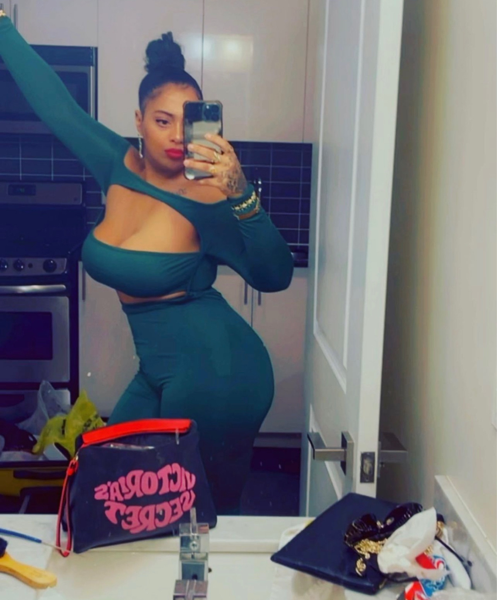 Sexyyyyyyy mama vibes 

#LTKcurves #LTKfit #LTKbaby