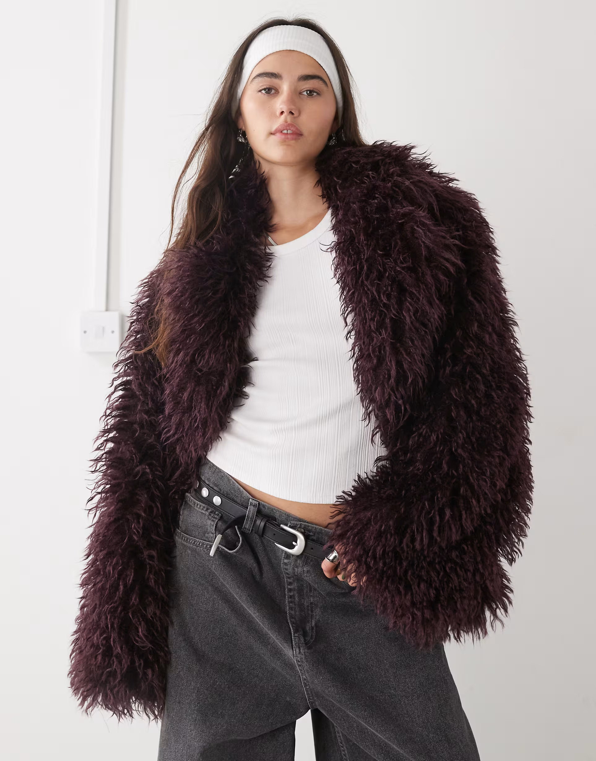 Monki oversized short shaggy faux fur coat with collar detail in burgundy | ASOS | ASOS (Global)