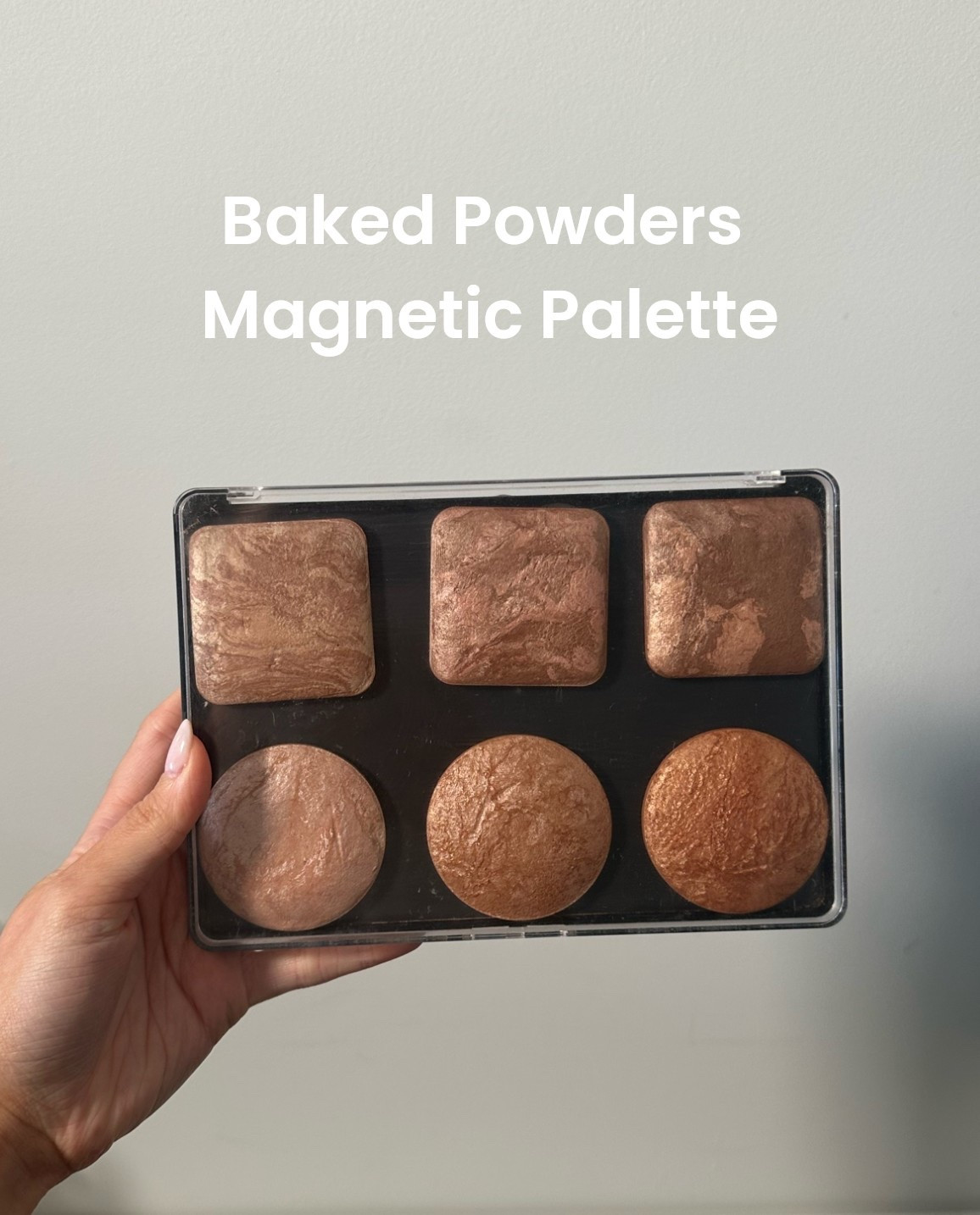 Empty magnetic palette for baked powders
