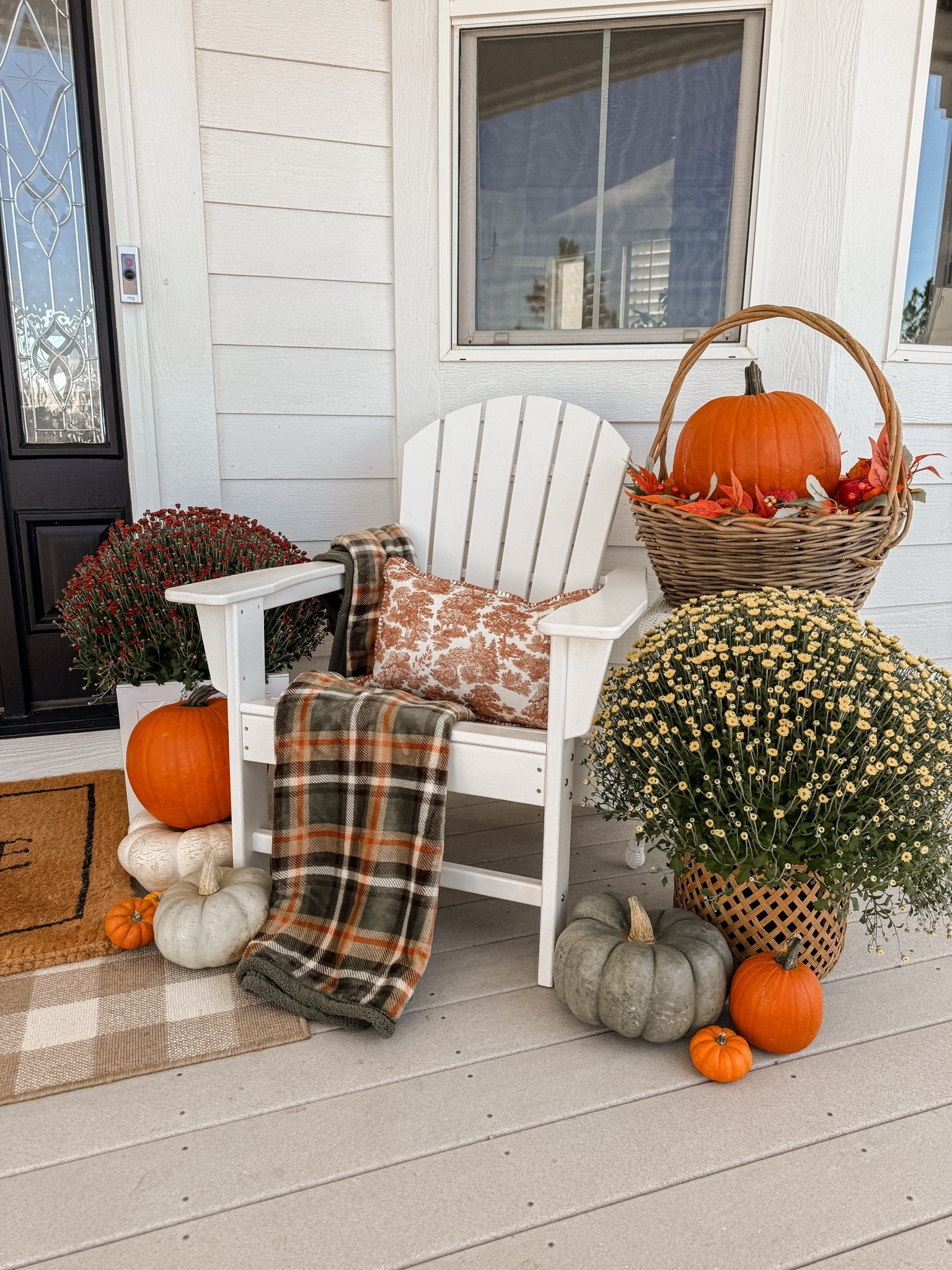 Fall porch decor!  Adirondack chair is on Amazon. 

Sarah Joy, home decor, fall porch decor, cozy decor