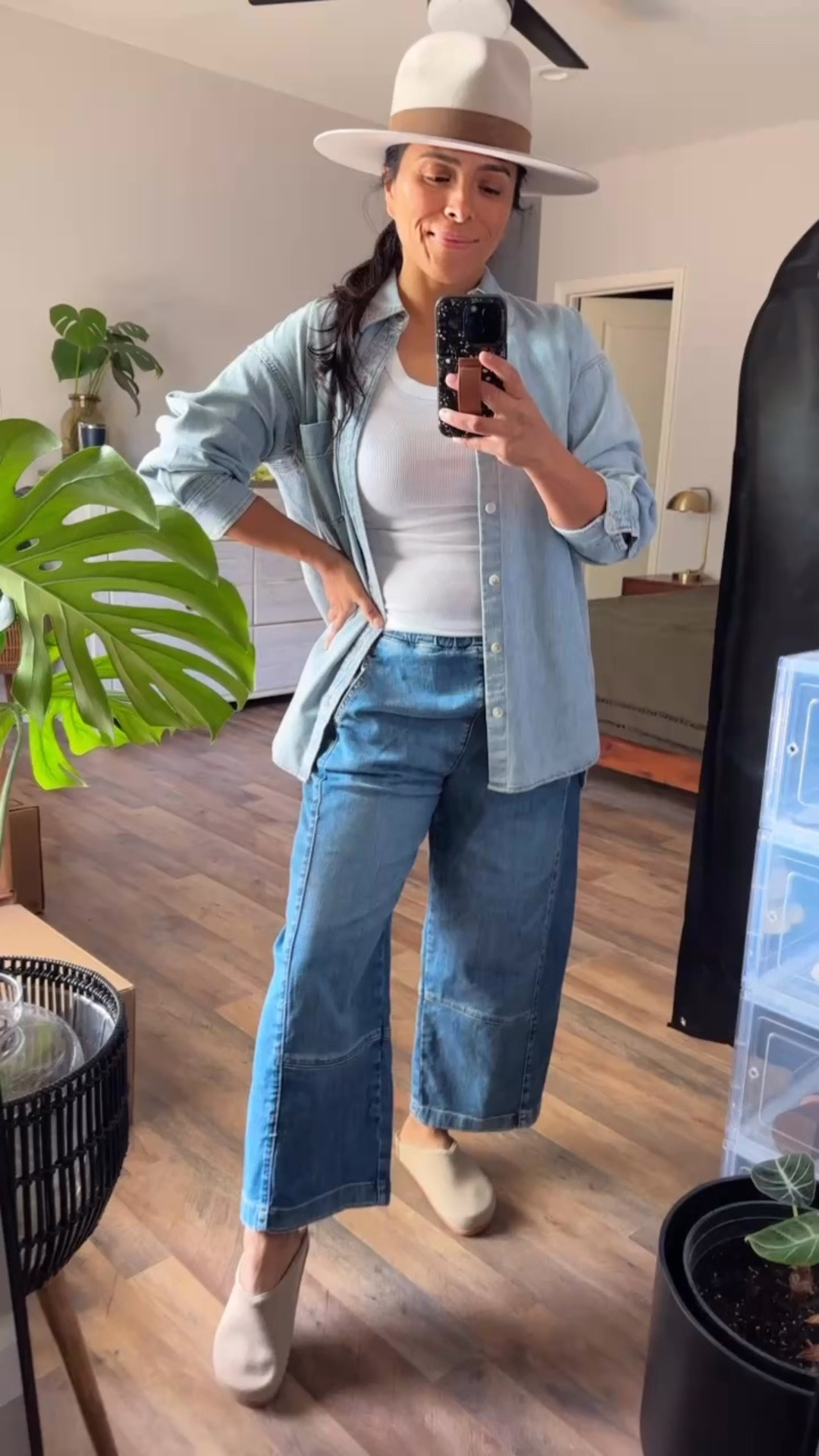 The Izzie Relaxed Pull-On Barrel Jeans by Pilcro
Stay tts if you like them to fit like the model. I went down one since I wanted them a little more “fitted.”




Barrel jeans outfit 
Midsize style 
Mom outfit 
Vacation outfit 
Date night outfit 
Spring outfits

#LTKMidsize #LTKOver40 #LTKootd