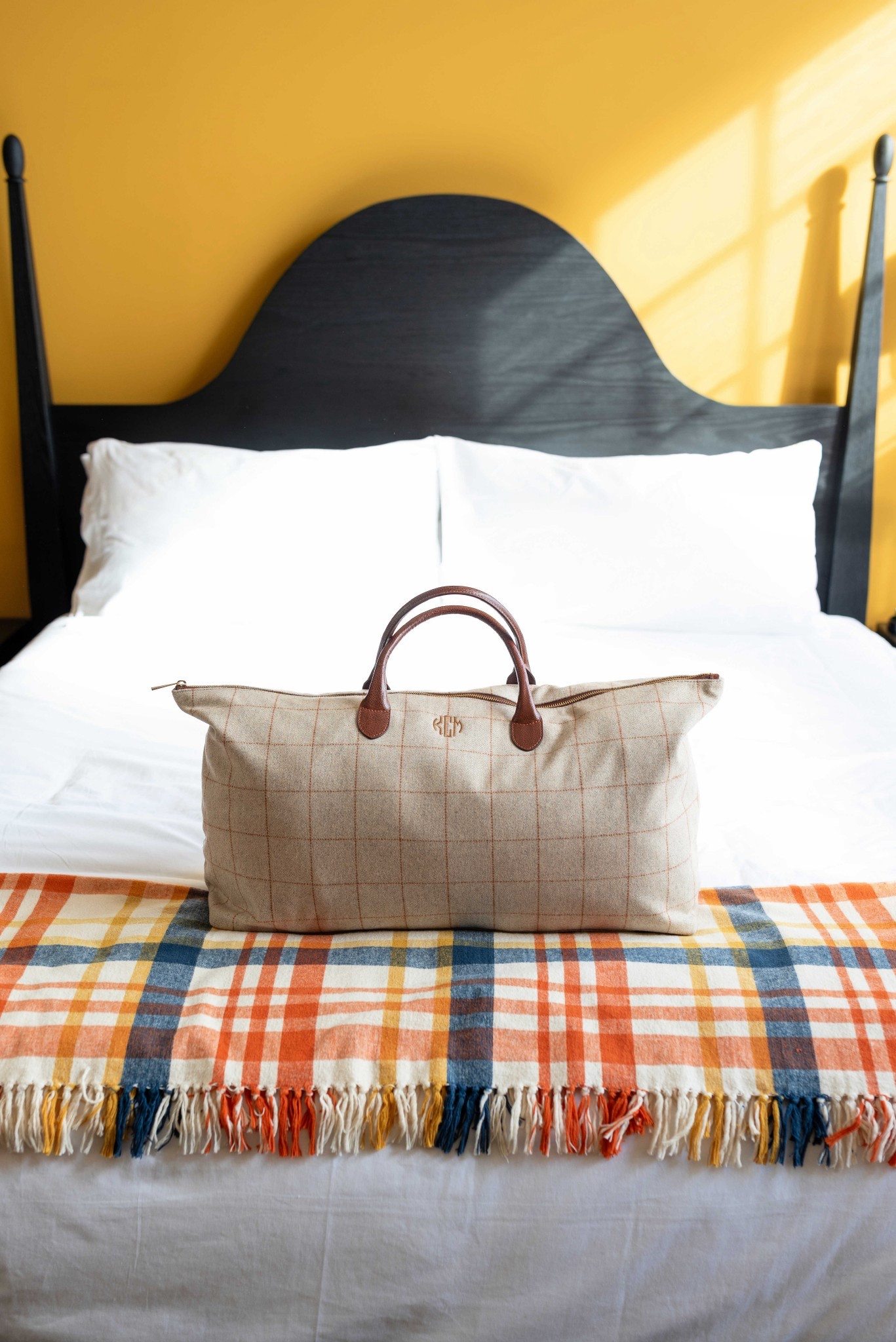 This weekender bag is so perfect for fall & holiday travel. Love the flannel windowpane plaid paired with leather and gold.

#LTKTravel #LTKHoliday #LTKSeasonal