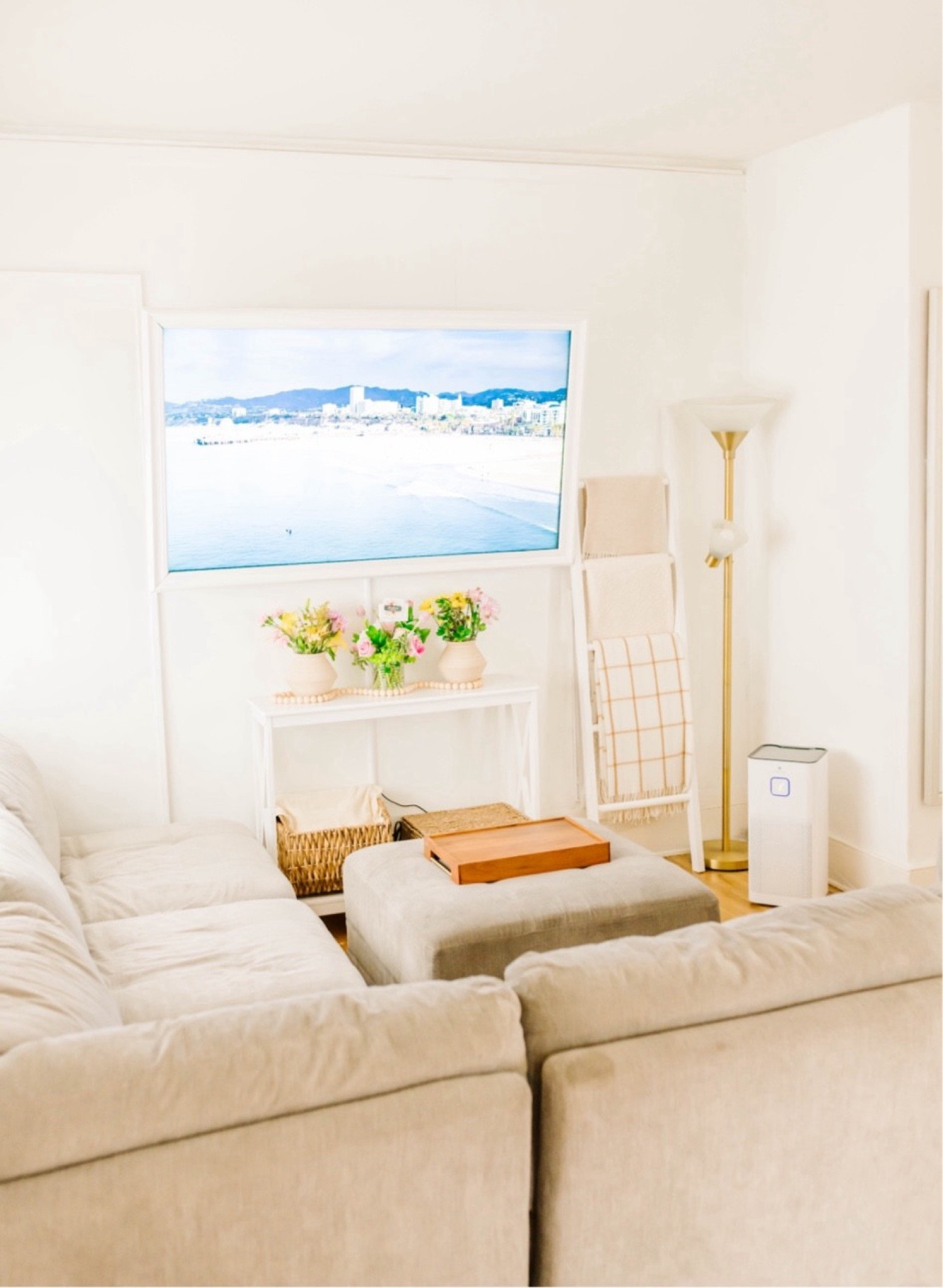 Minimal living room decor 
 decor from target

#LTKSeasonal #LTKhome #LTKfindsunder50