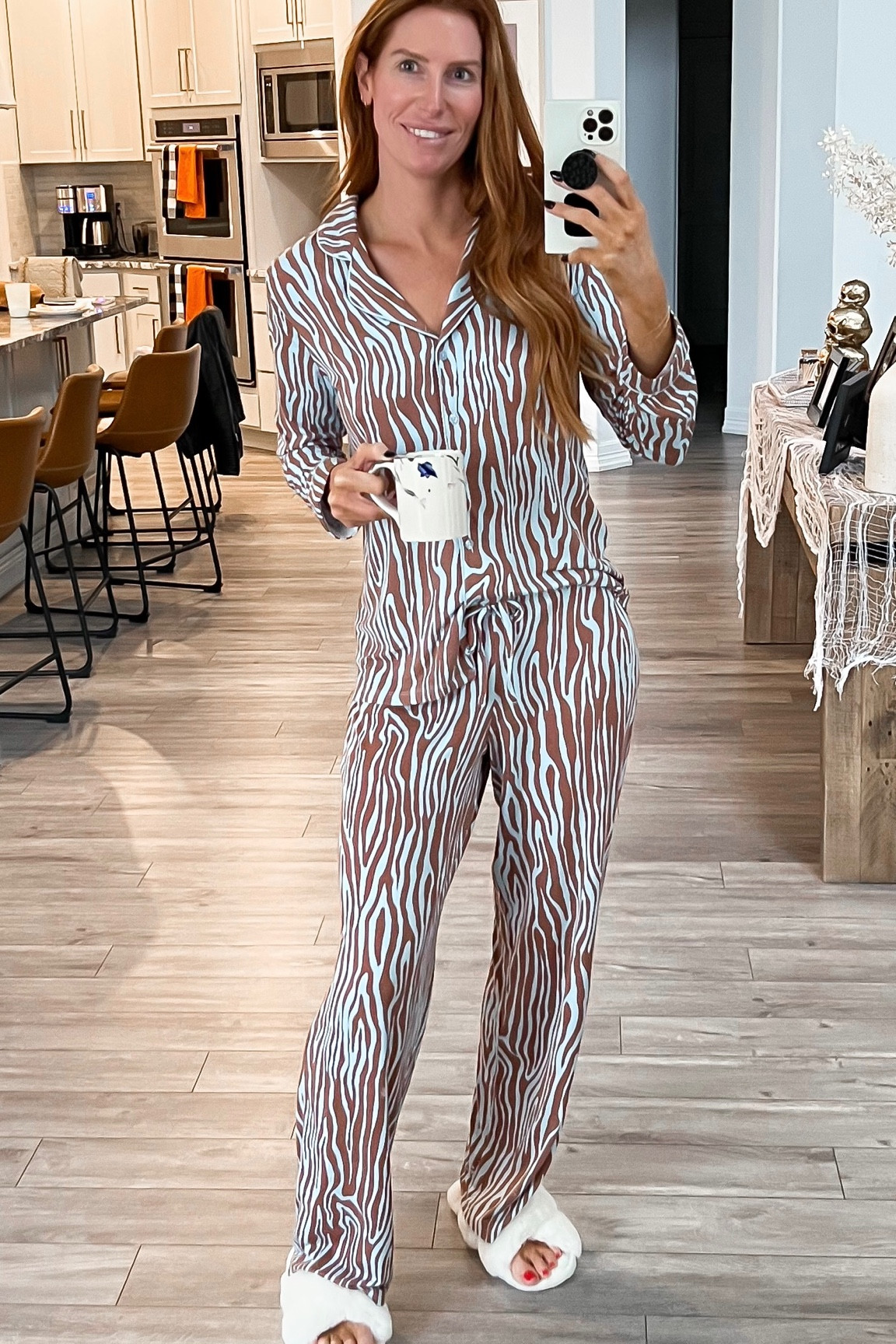 Love this new print in Nordstrom’s moonlight buttery soft pajamas. I’m in S TTS.  Would make a great gift  

#LTKSeasonal #LTKunder100 #LTKHoliday