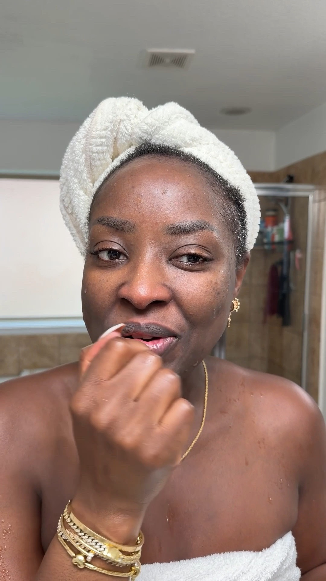 Despite the inclement weather, I’m still getting myself together and sharing with you some products that I’m loving.

#LTKgrwm #LTKdayinmylife #LTKBeauty