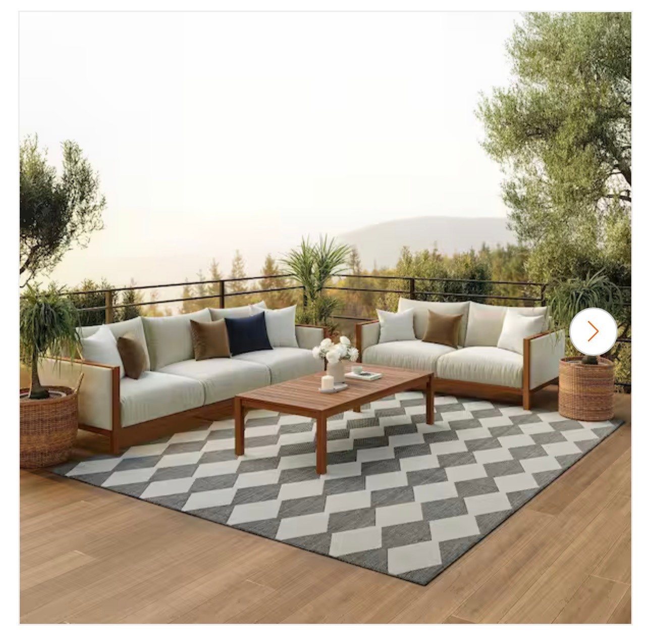 Outdoor rug! Great piece

#LTKSeasonal