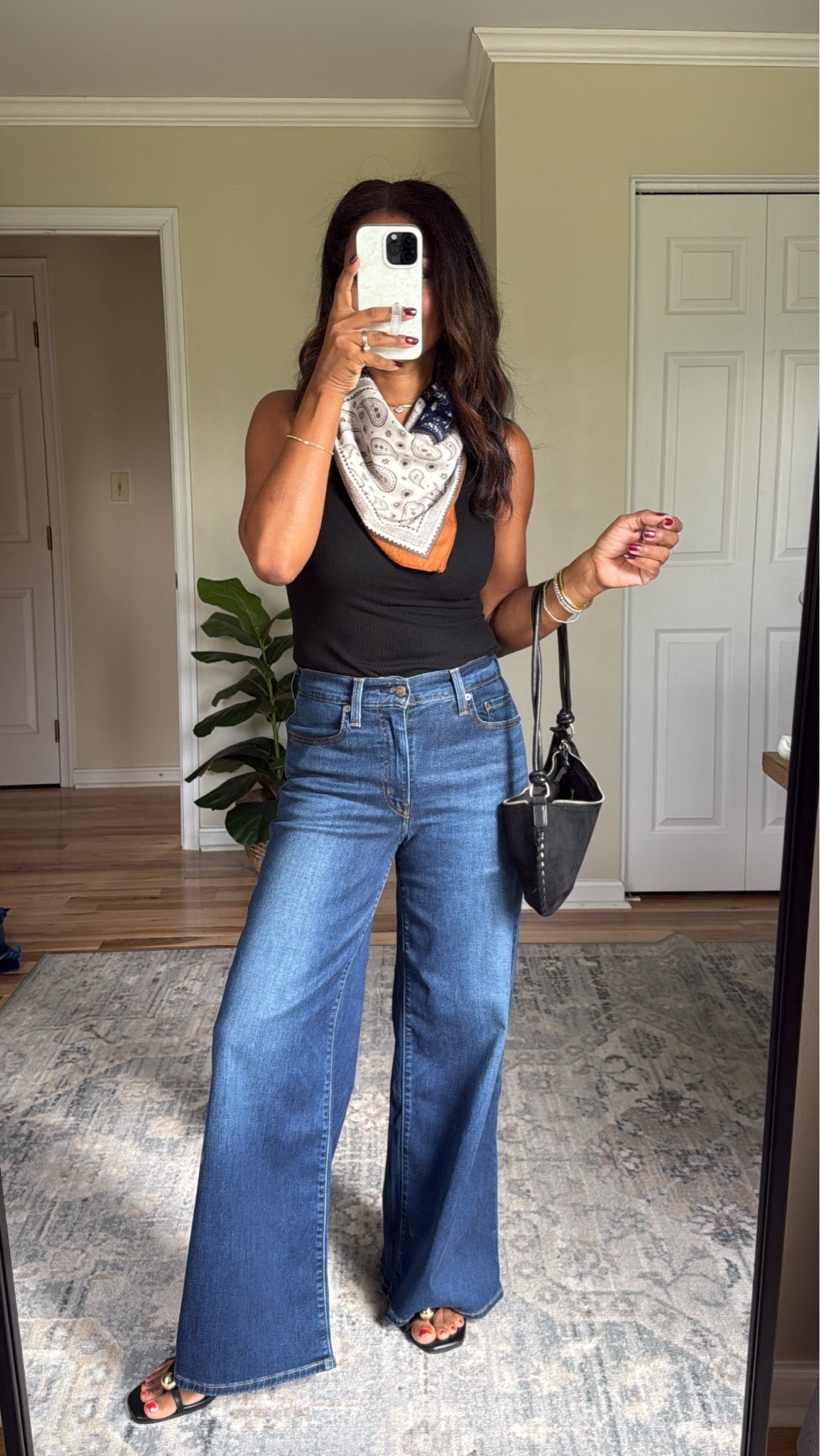 Wearing a small and the black bodysuit linking similar tops. Wearing a size 27 regular in the jeans. ￼