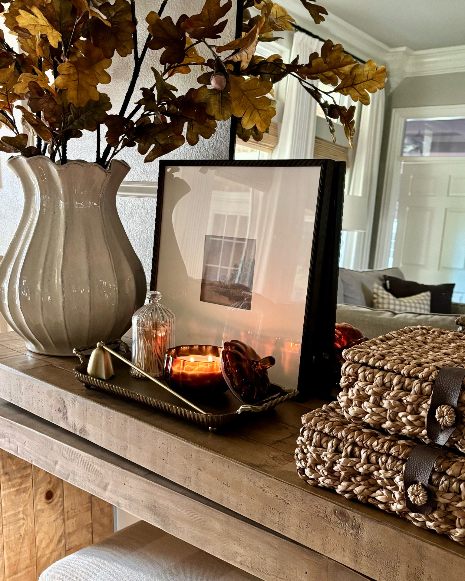 A little fall console table styling! 🍂

#LTKHome #LTKSeasonal