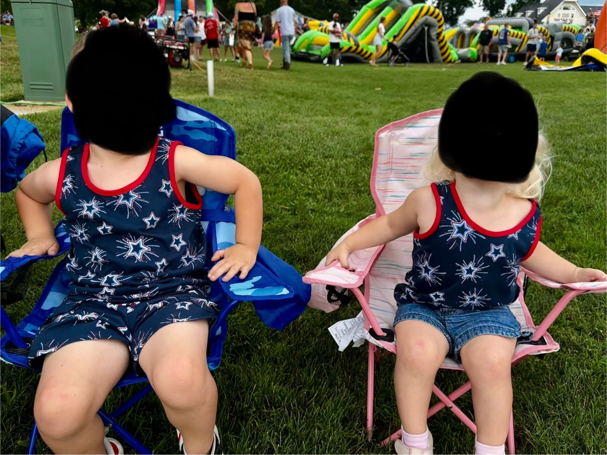 Am I that mom that loves matching my kids for holidays? 💯 percent absolutely. Do I regret it? Absolutely not 