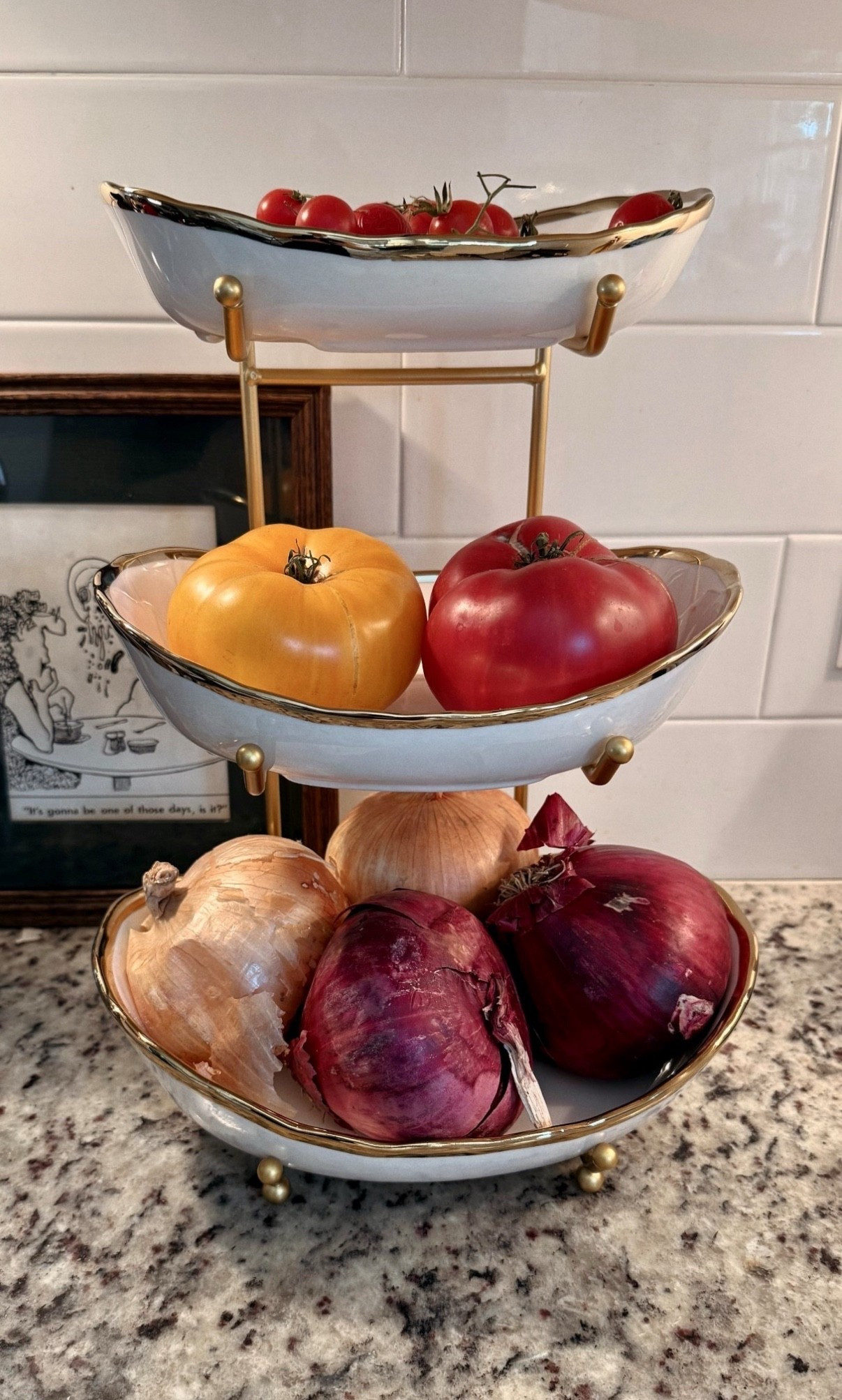 This tiered stand looks like it’s from Anthropologie! Great for parties too

Amazon find 

#LTKHome #LTKFindsUnder50