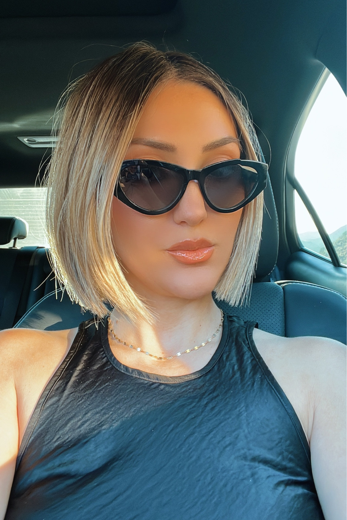 Minimal summer outfit 
@teuxofficial polarized sunglasses style Dawn in Onyx on sale! Code DRLUXY10 for an extra 10% off
buxom lip plump gloss in White Russian 
Mac lip liner stripdown 

Beauty 
Vacation 
Black summer dress 
Black midi dress





Black satin midi dress 
Summer dress 


#LTKtravel #LTKSeasonal #LTKbeauty