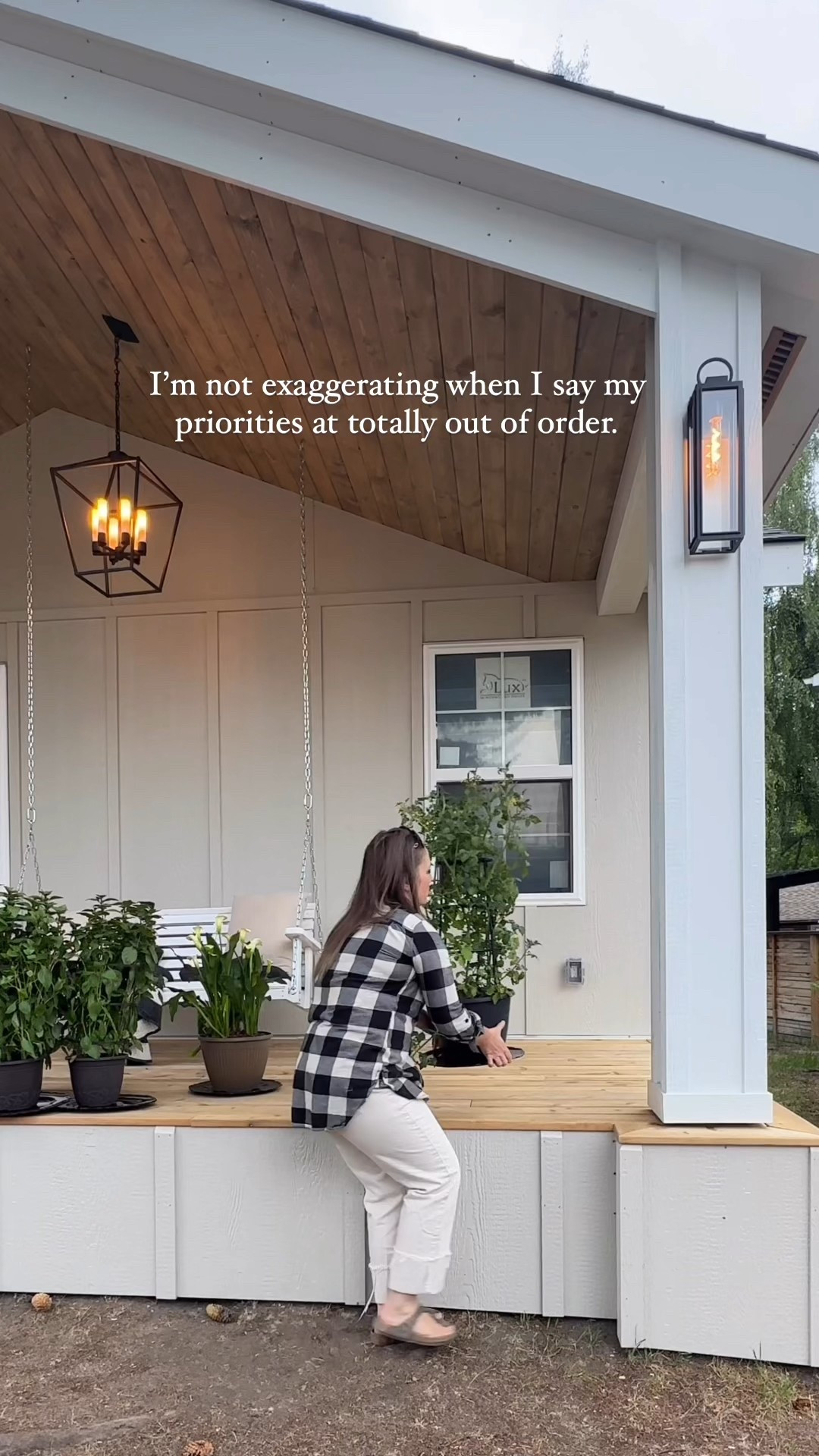 I may not have a kitchen or finished floors…
but I do have the prettiest planters on the block 🌿✨
Linking these beauties and a few similar finds to help you style your front porch—even if the rest of the house is still a work in progress 😉

#LTKhome #LTKoutdoorliving #frontporchdecor #slowrenovation #prettyprogress

#LTKHome #LTKStyleTip