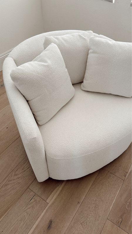Love this new chair! Oversized, comfy, looks expensive but is budget friendly #StylinbyAylin #Aylin 

#LTKHome #LTKStyleTip