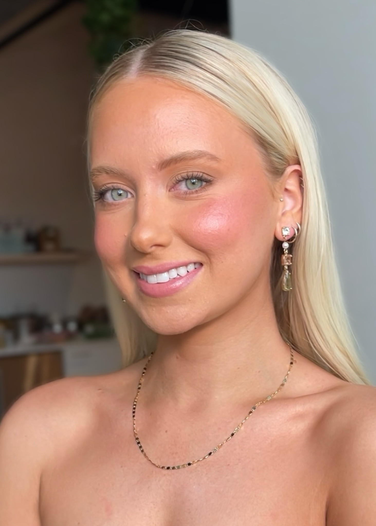 a stunning natural makeup look💚

#LTKBeauty