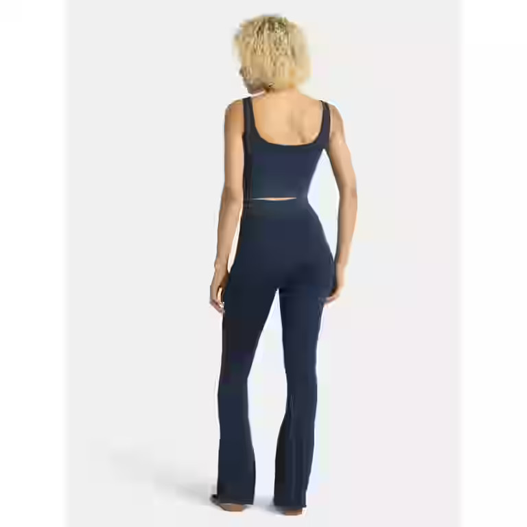 No Boundaries Seamless Scoop Cropped Tank and Flare Leggings Set, 2-Piece, Women’s | Walmart (US)