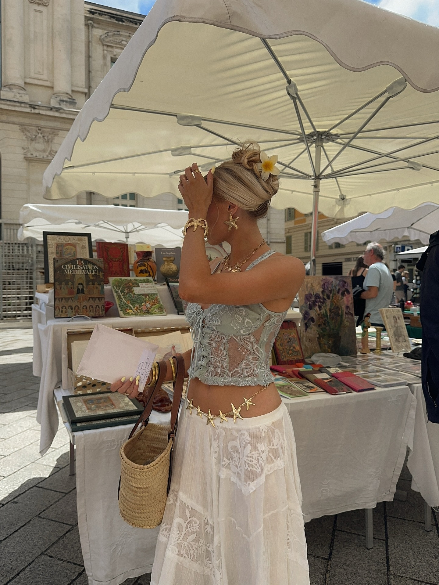 Blending in at the vintage market ˖°𓇼🌊⋆🐚🫧