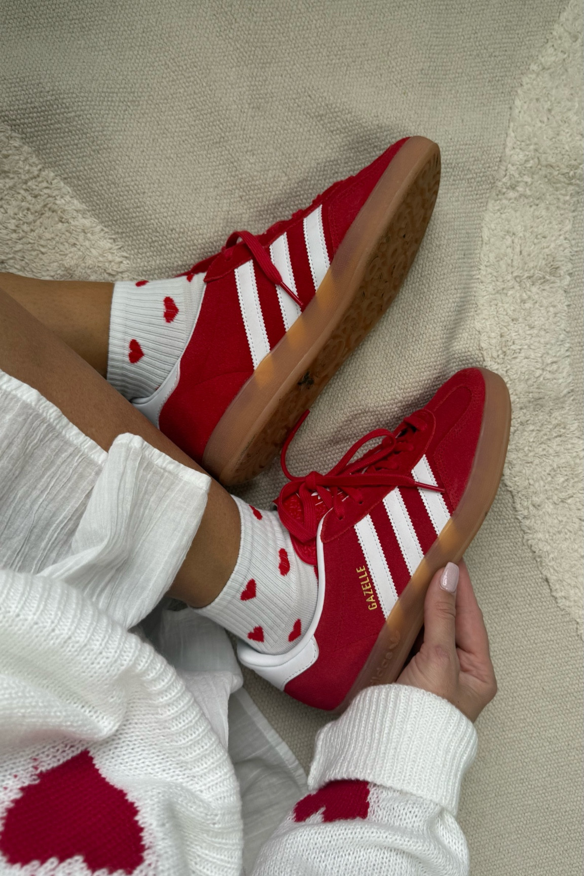 Valentine’s Day outfit | adidas red gazelle | sweater with hearts | socks with hearts | cute ootd

#LTKFindsUnder50 #LTKShoeCrush #LTKSaleAlert