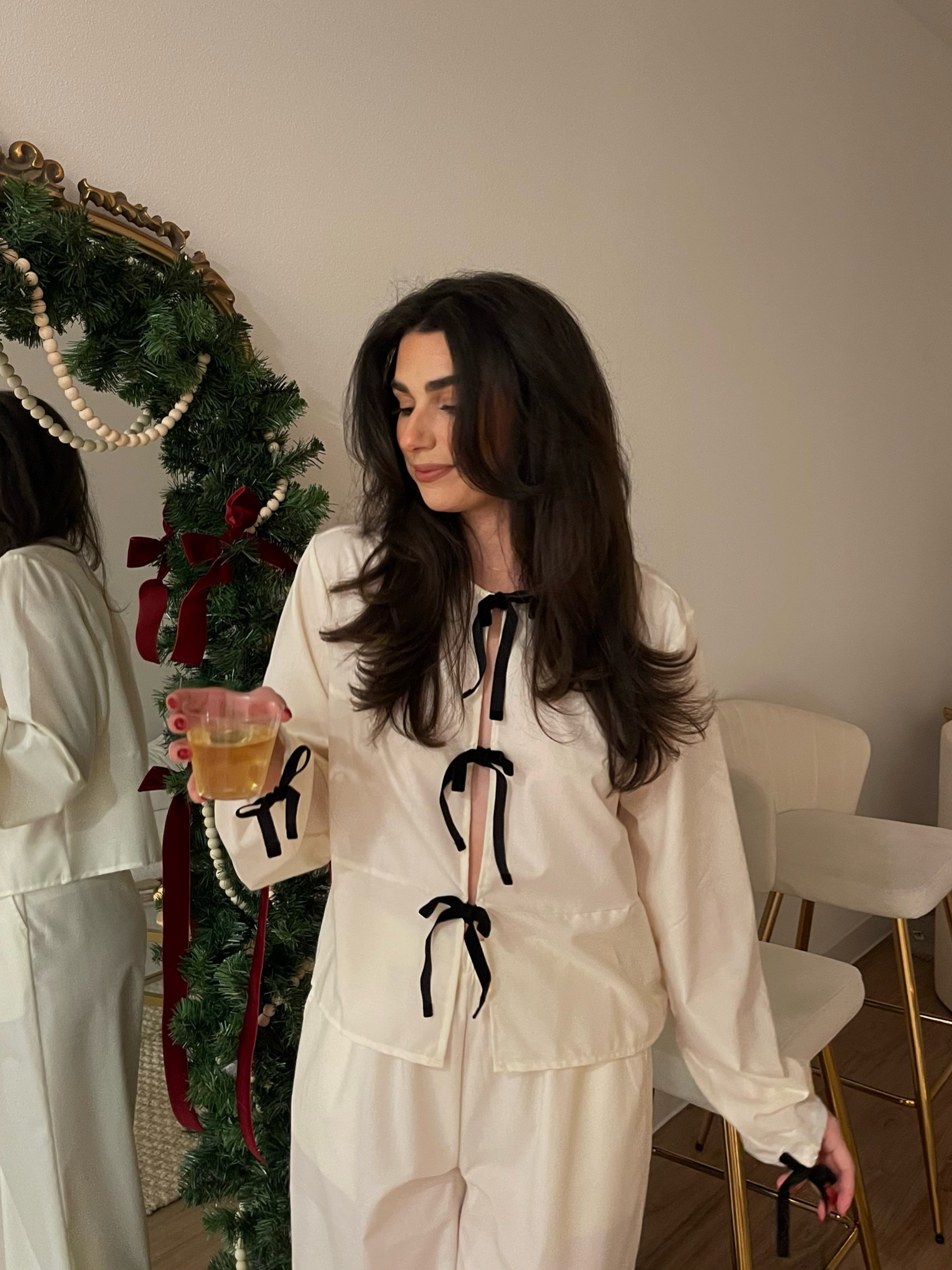 Christmas pajamas 🖤
Size small top & bottoms 