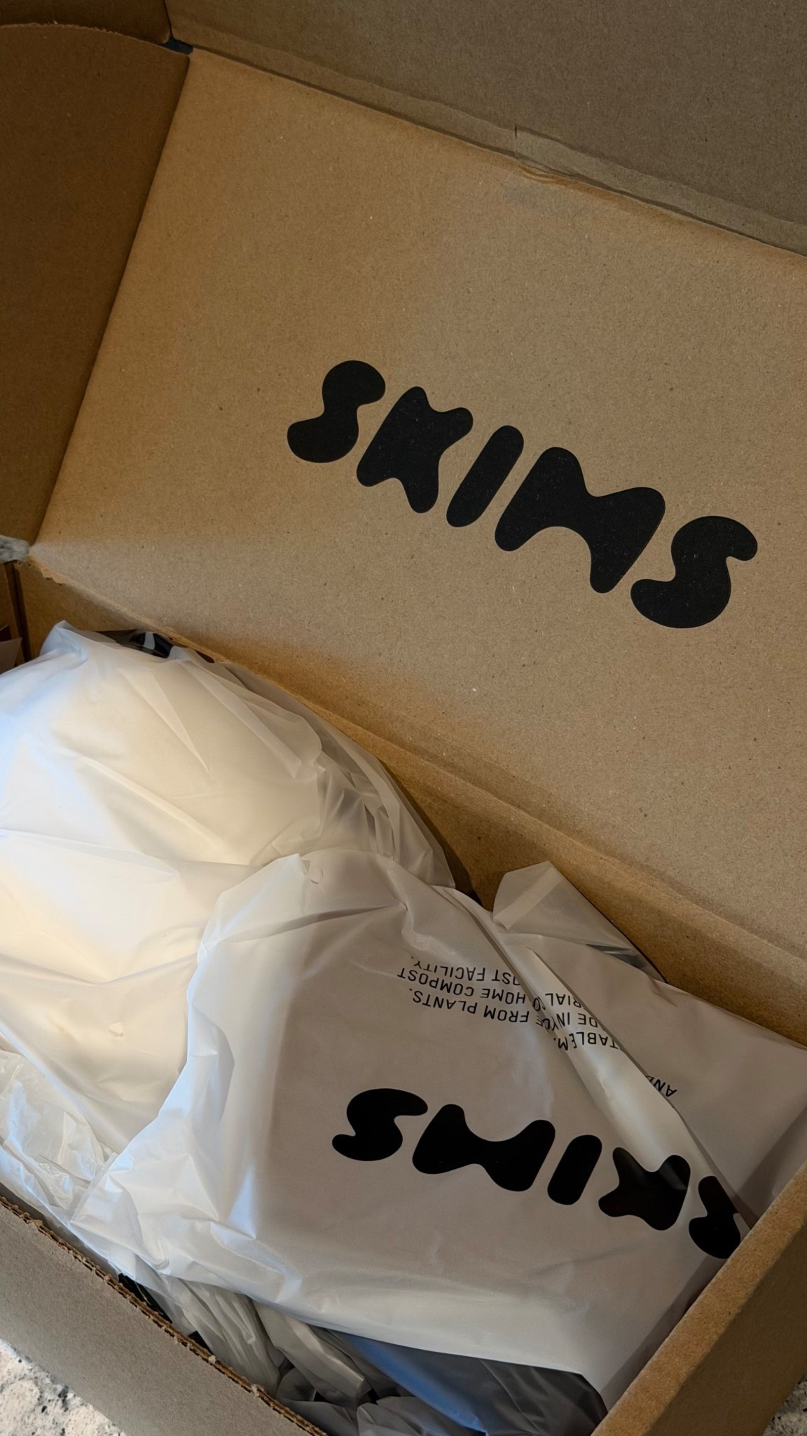 xs in tops
xs in dress

skims

#LTKgrwm #LTKootd #LTKdayinmylife