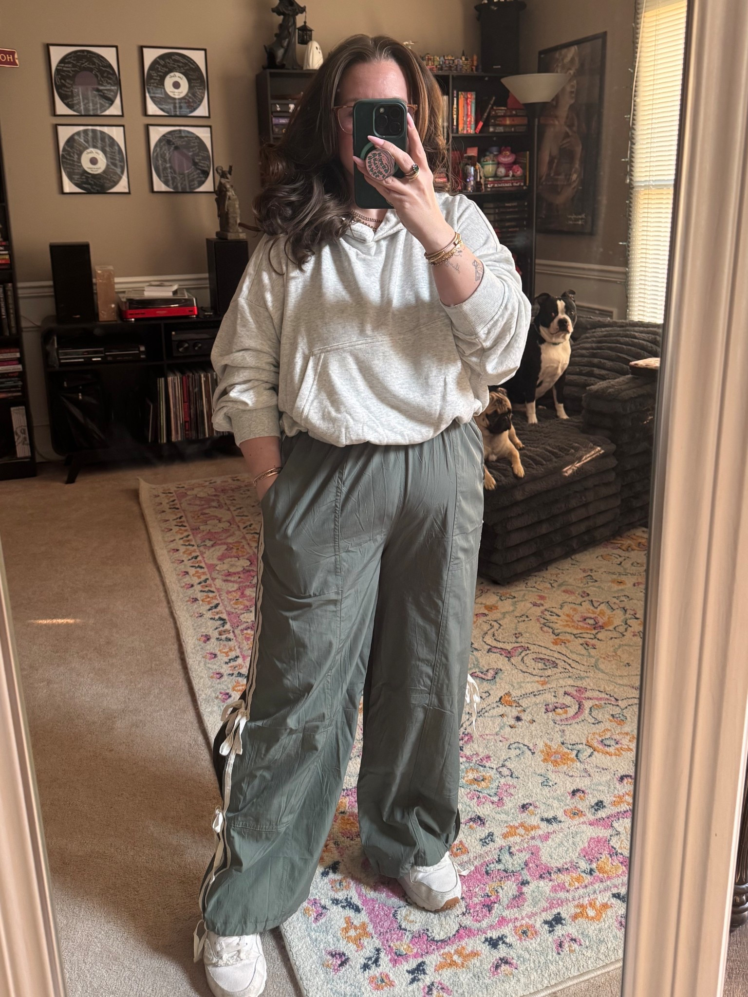 Friday OOTD 

#LTKmomlife #LTKMidsize #LTKootd