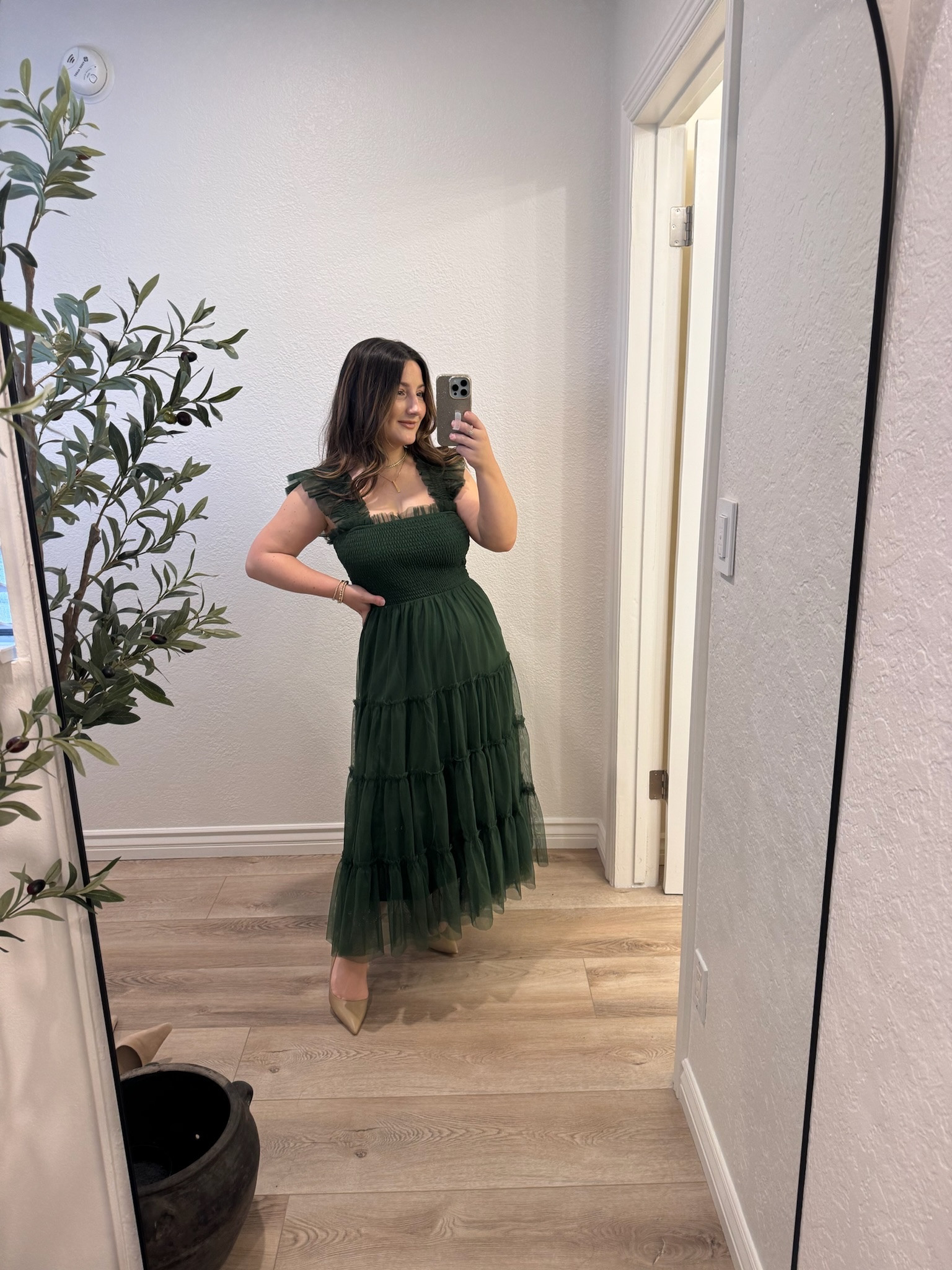 Wedding guest dress! Would also be perfect for family photos, holiday parties and more! 

Size small 

Use code: mimipluswill15 

#LTKHoliday #LTKParties #LTKSeasonal