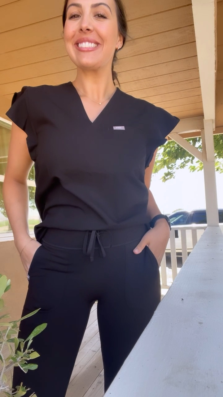 The best comfiest new scrubs from figs!

Top: Small
Pants: Mediumm

#LTKWorkwear