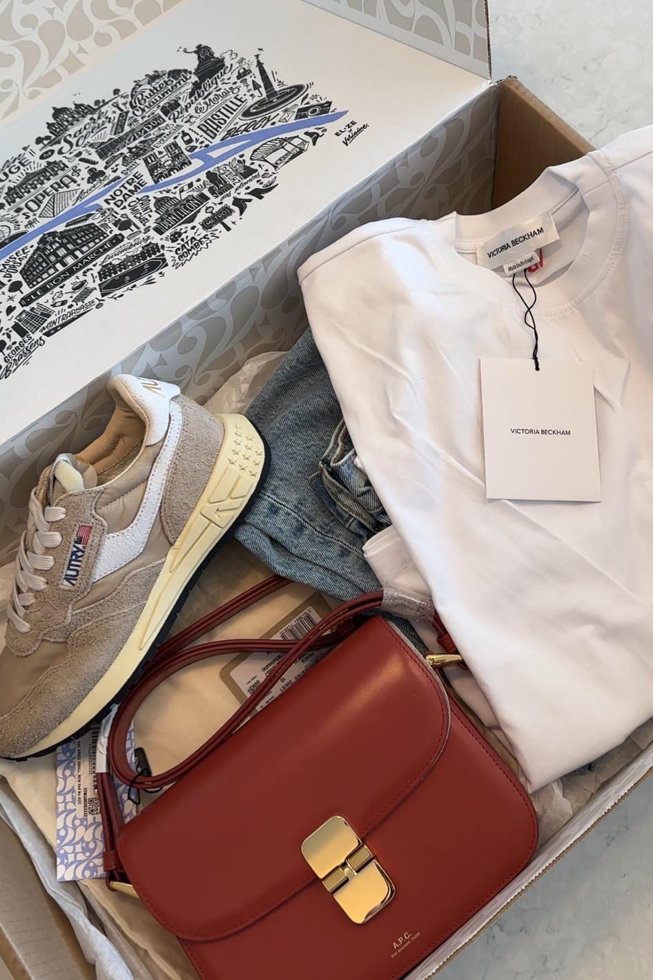 #24SDAY is here for 24 hours only, with 24%! I picked up some perfect pieces for the new season—from effortless staples to statement finds. Shop now before the sale ends!
–
#ad @24S #24S
#Liketkit
@Shop.LTK