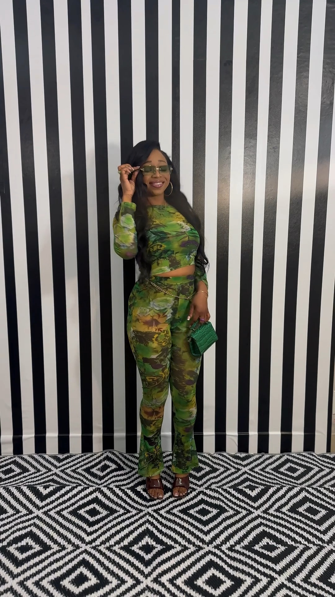Love this two piece set from Amazon! 💚Get yours now! Available ind different colors! 