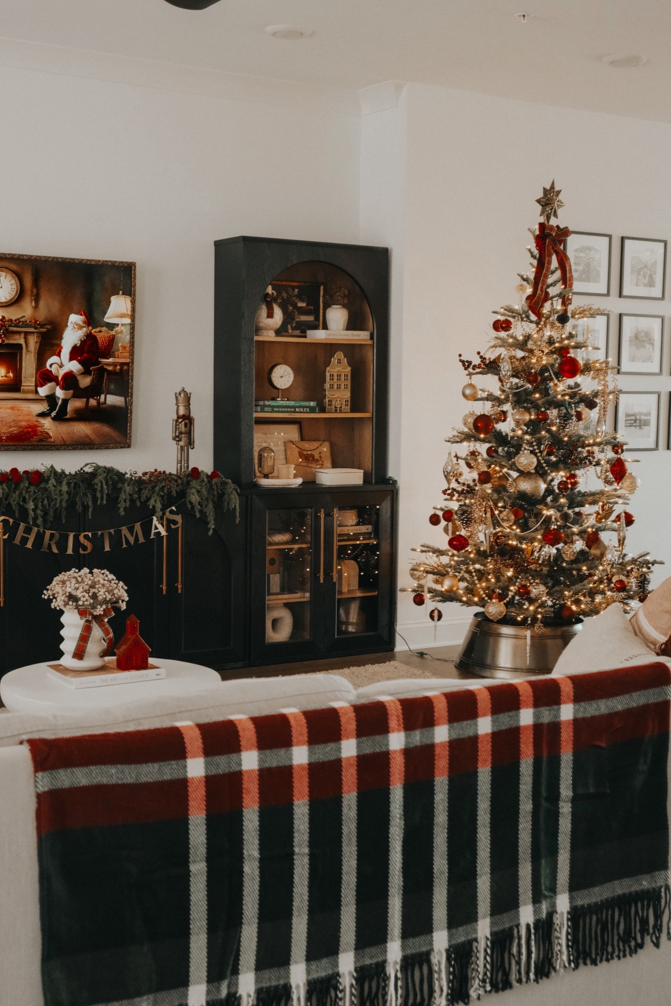 Classic Christmas 2025 

#LTKHome #LTKHoliday #LTKStyleTip