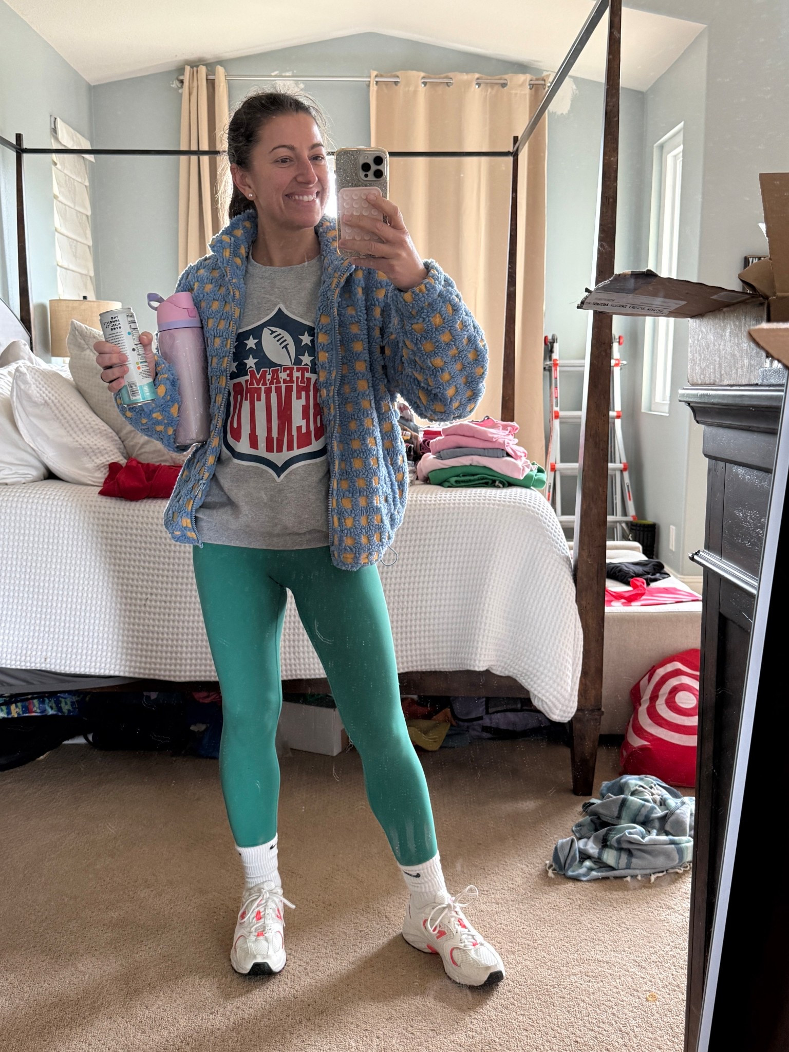 so many compliments on this jacket today 💙✨
wore this to body weight conditioning and felt cute the entire time.

the checkered sherpa is the star. oversized, cozy, and somehow still gym appropriate. it gives cool mom meets ski lodge meets southern california errand run. the color combo pops so good with bright leggings.

paired it with my favorite butterluxe leggings, a Y-back sports bra, and my 530 sneakers for that chunky retro vibe.

team benito sweatshirt layered underneath but not linked because it was a tiktok shop find.

sizing for reference:
5’3” | 130 lbs
small in leggings
small in sports bra
sized up for a relaxed fit in the sherpa
true to size in sneakers


checkered sherpa jacket women
blue sherpa jacket
amazon sherpa coat
gym layering outfit
body weight conditioning outfit
cute gym outfit for moms
southern california athleisure
retro chunky sneakers women
new balance 530 outfit
bright leggings outfit
winter gym outfit women
oversized sherpa jacket
sporty mom outfit
casual activewear look
butterluxe leggings review
amazon workout clothes
athleisure with sneakers

#LTKootd #LTKselfcare #LTKfitnessgoals