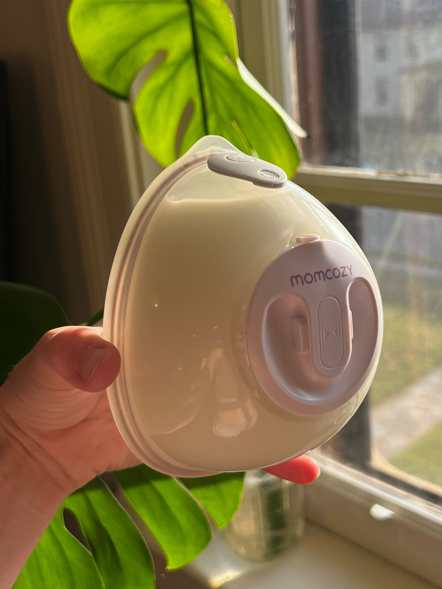 There really is nothing like the momcozy V1 & V2 pro pumps! They are very discrete and portable. The motor is also strong and not physically attached to the cups so it’s very strong. This pumped helped me build an oversupply and it’ll always be my go to pump! It’s also on SALE💗🍼 #pumpingmom #breastfeeding #breastmilk 